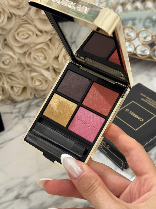 GUERLAIN Ombres G
Eyeshadow Quad
Multi-Effect, High Color & Long Wear (555)