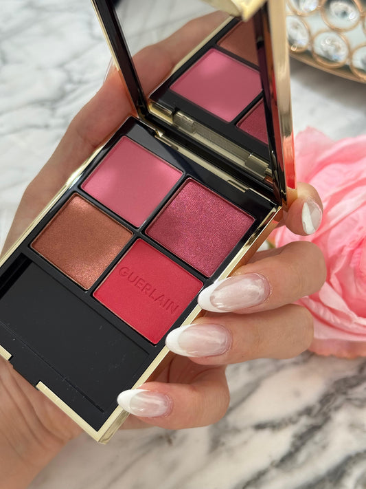 GUERLAIN Ombres G
Eyeshadow Quad
Multi-Effect, High Color & Long Wear