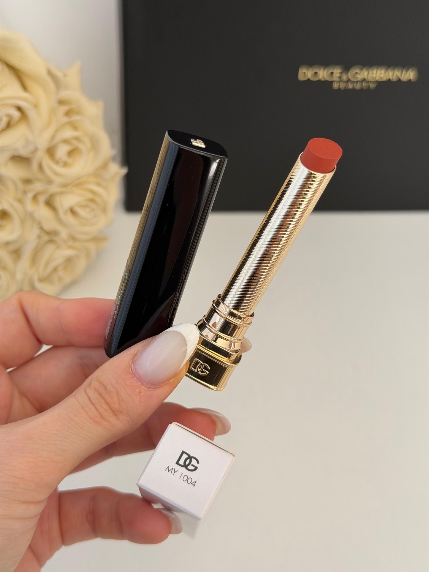DOLCE&GABBANA My Comfy Matte Lipstick - My 1004
Instant Rich Color & Hydration Lip Stylo