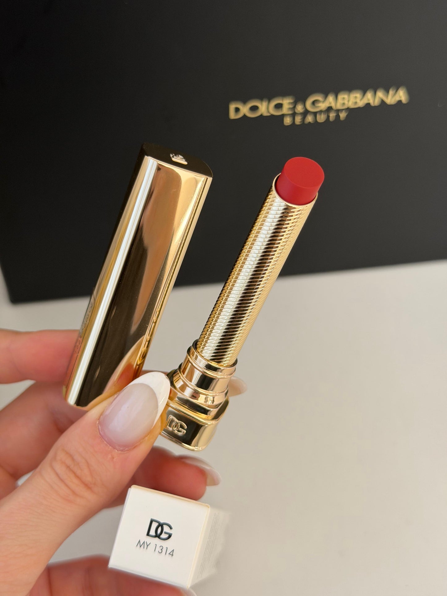 DOLCE&GABBANA My Sculpt Satin
Lasting Color & Hydration Lipstick Stylo - MY 1314