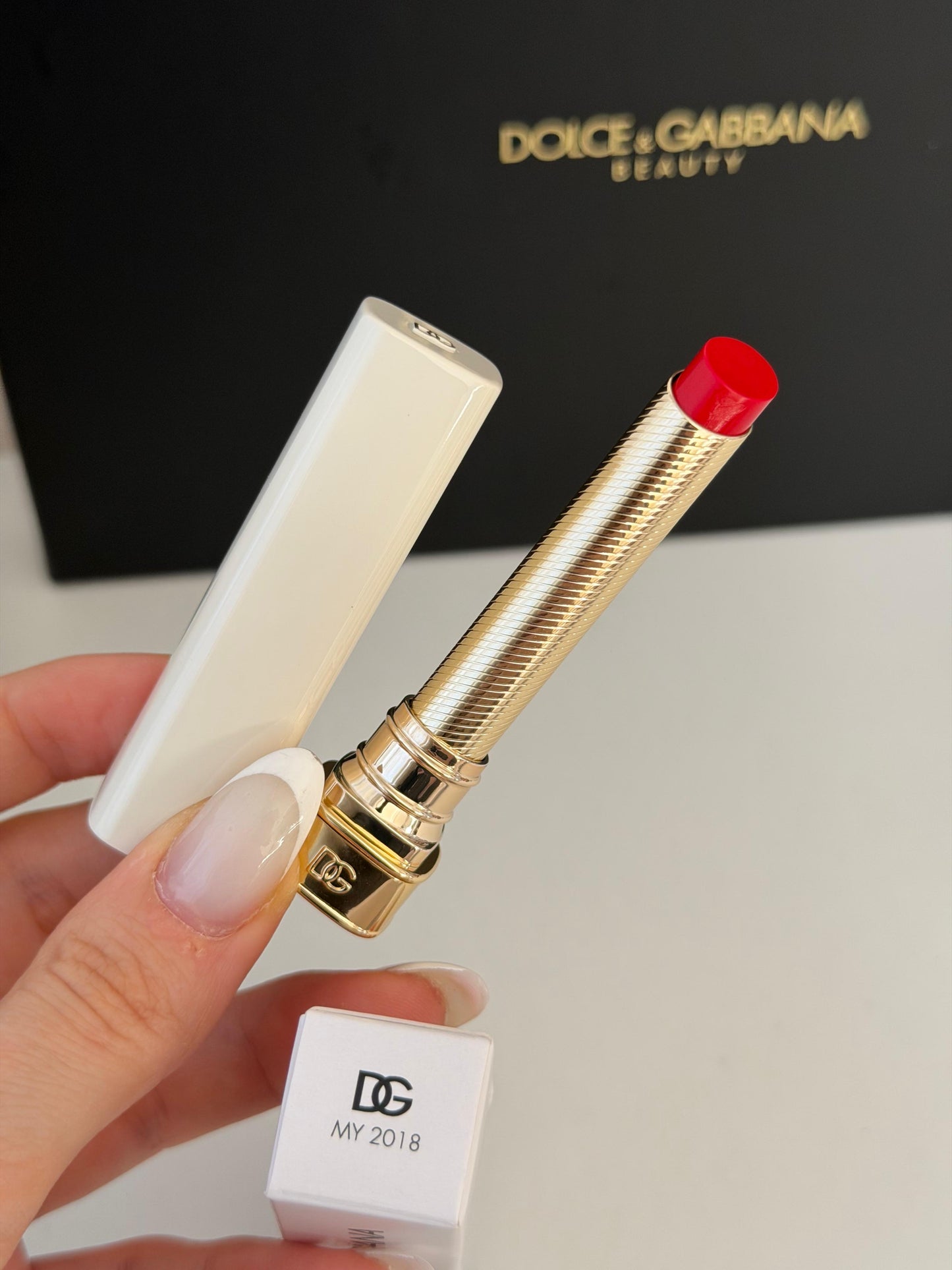 DOLCE&GABBANA My Juicy Sheer Lipstick - My 2018
Instant Shine & Hydration Lip Stylo