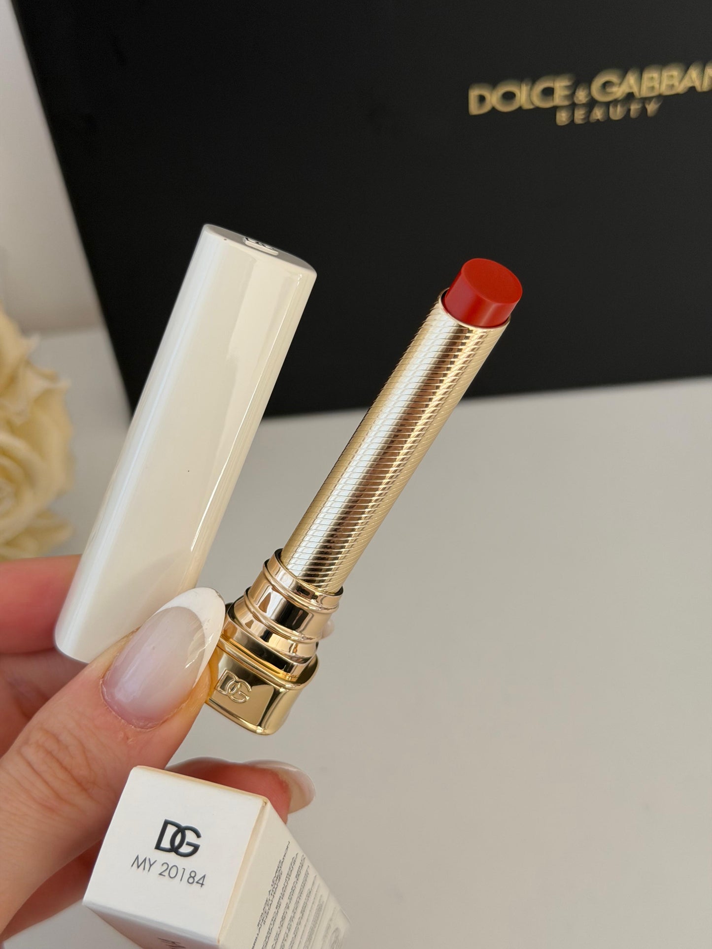 DOLCE&GABBANA My Juicy Sheer Lipstick - My 20184
Instant Shine & Hydration Lip Stylo