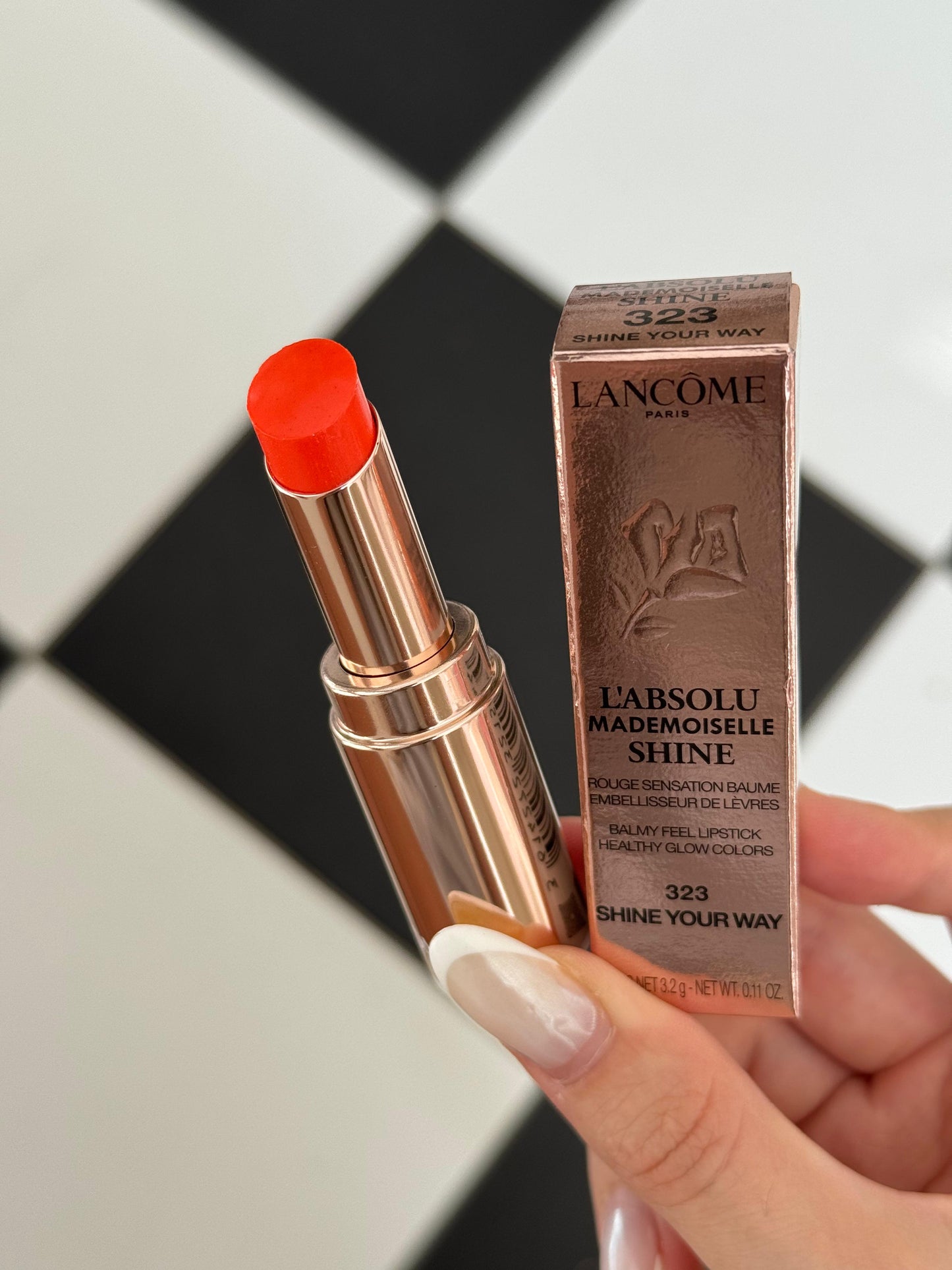 LANCÔME
L'Absolu Mademoiselle Shine (323)
Balmy Healthy Glow Lipstick