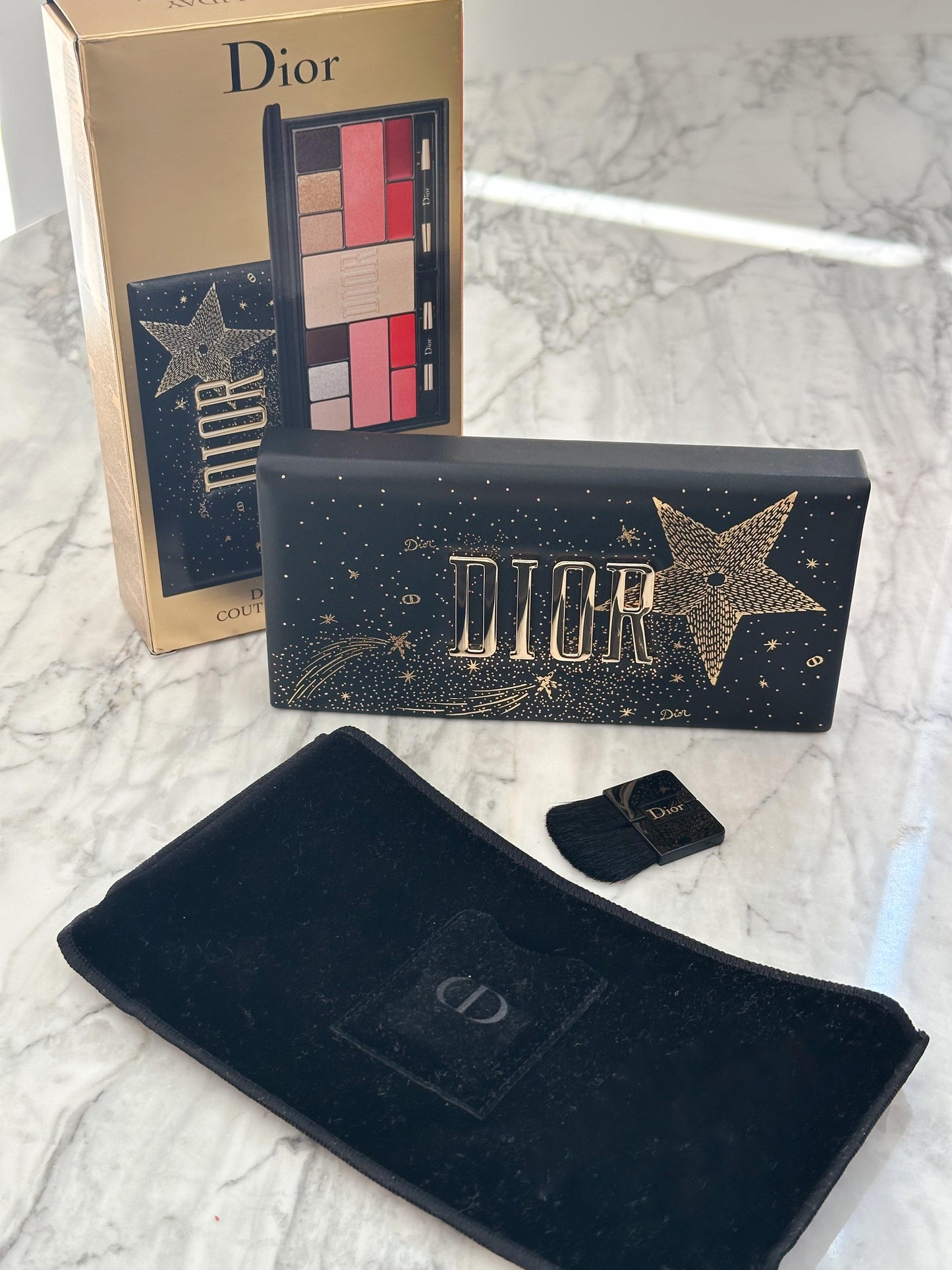 DIOR
Sparkling Couture Palette - Color & Shine Essentials For Face, Eyes & Lips