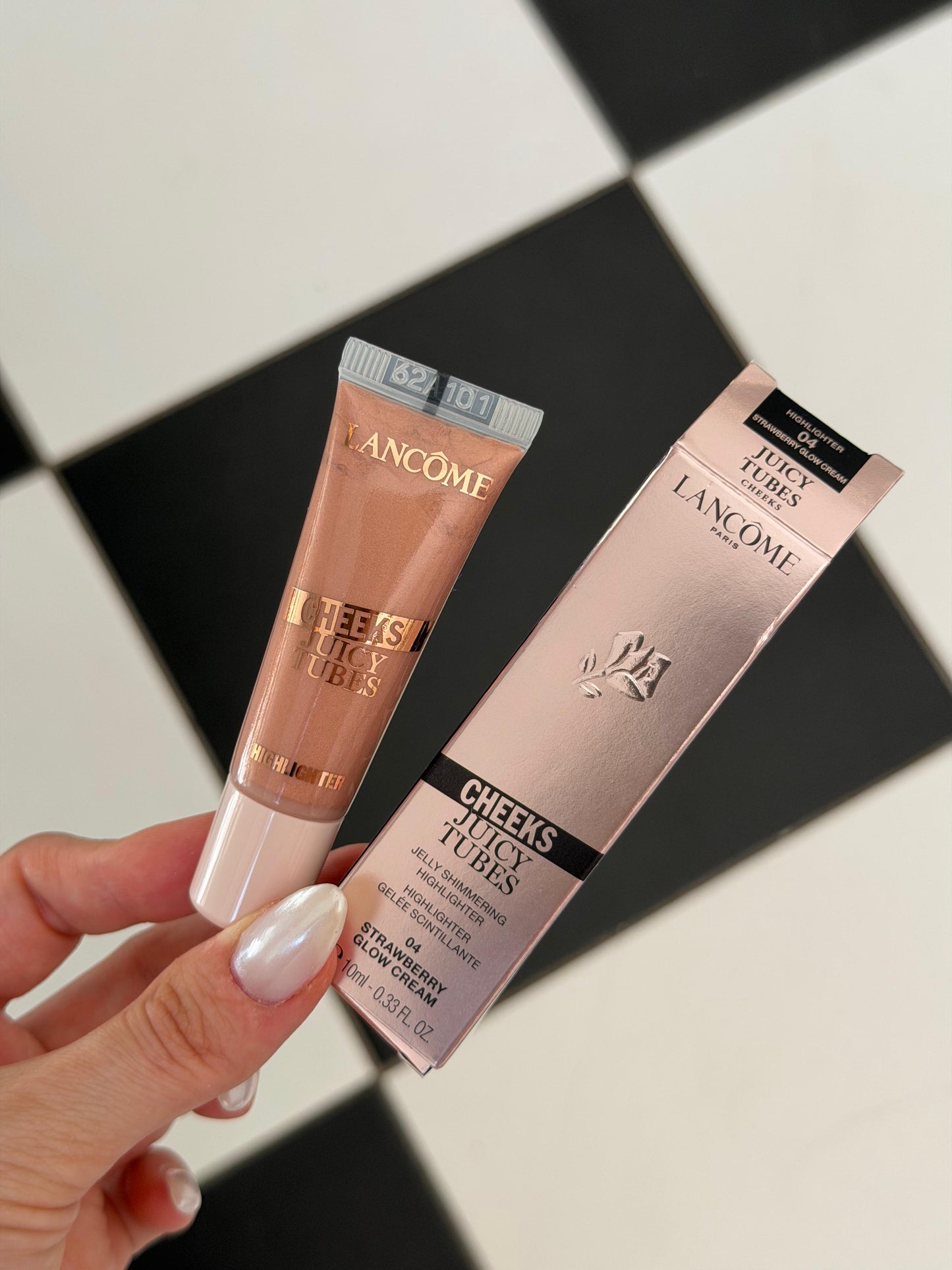 LANCOME Cheeks Juicy Tubes
Jelly Shimmering Highlighter (04)