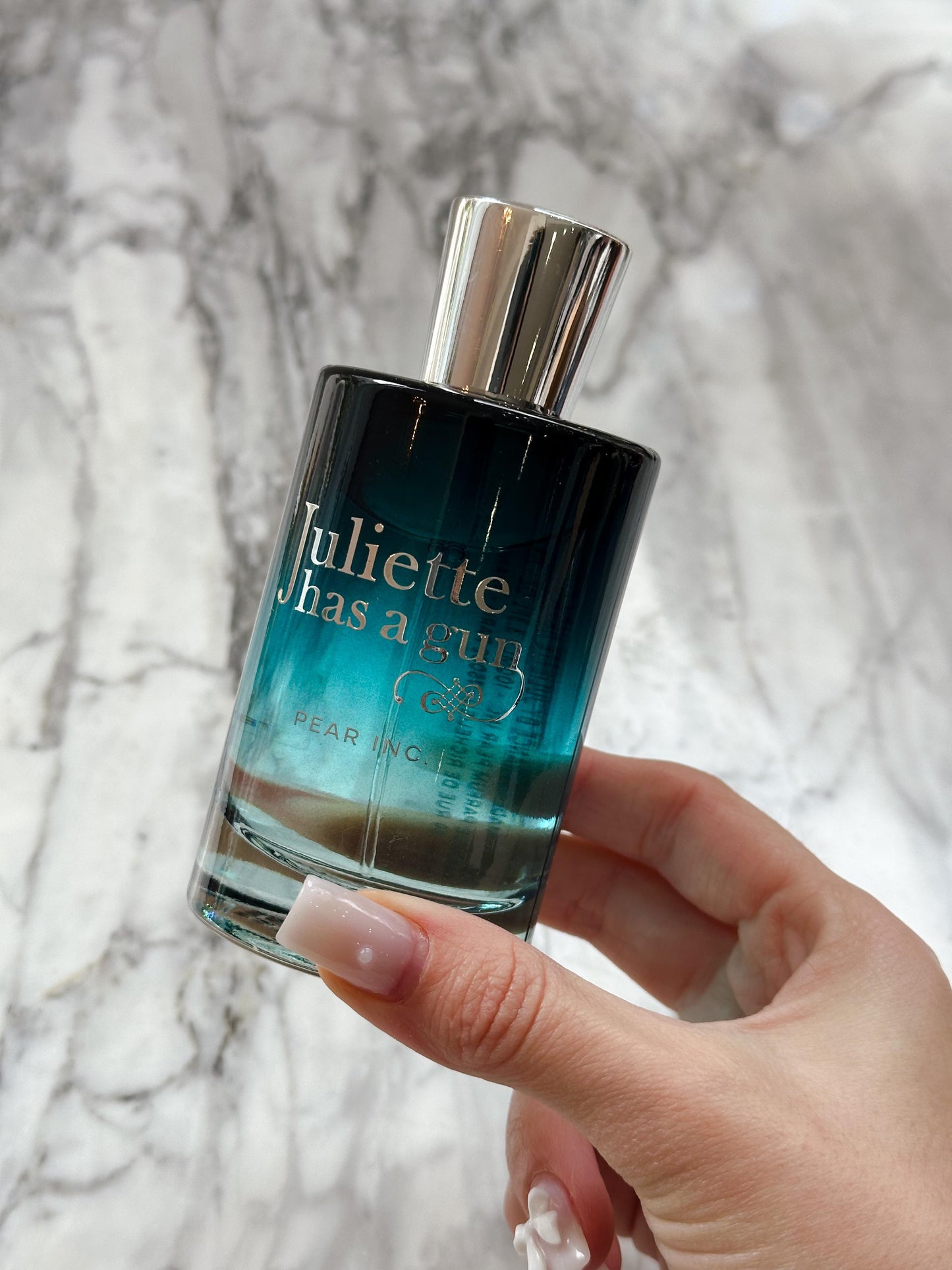 JULIETTE HAS A GUN
Pear Inc. Eau de Parfum 100ml
Fruity, Fresh, Clean