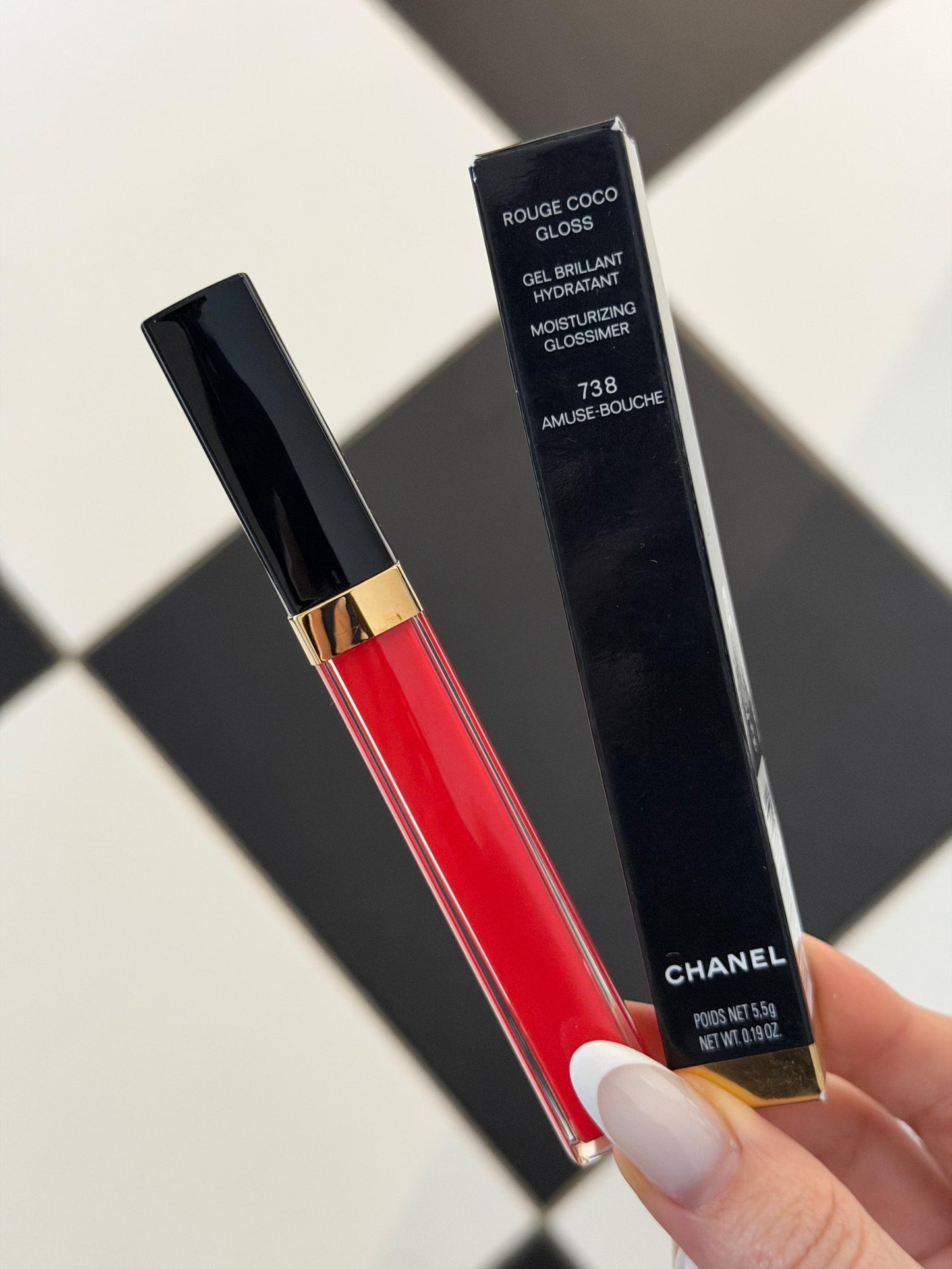 CHANEL Rouge Coco Gloss (738)
Moisturizing Gel Brillant Hidratant