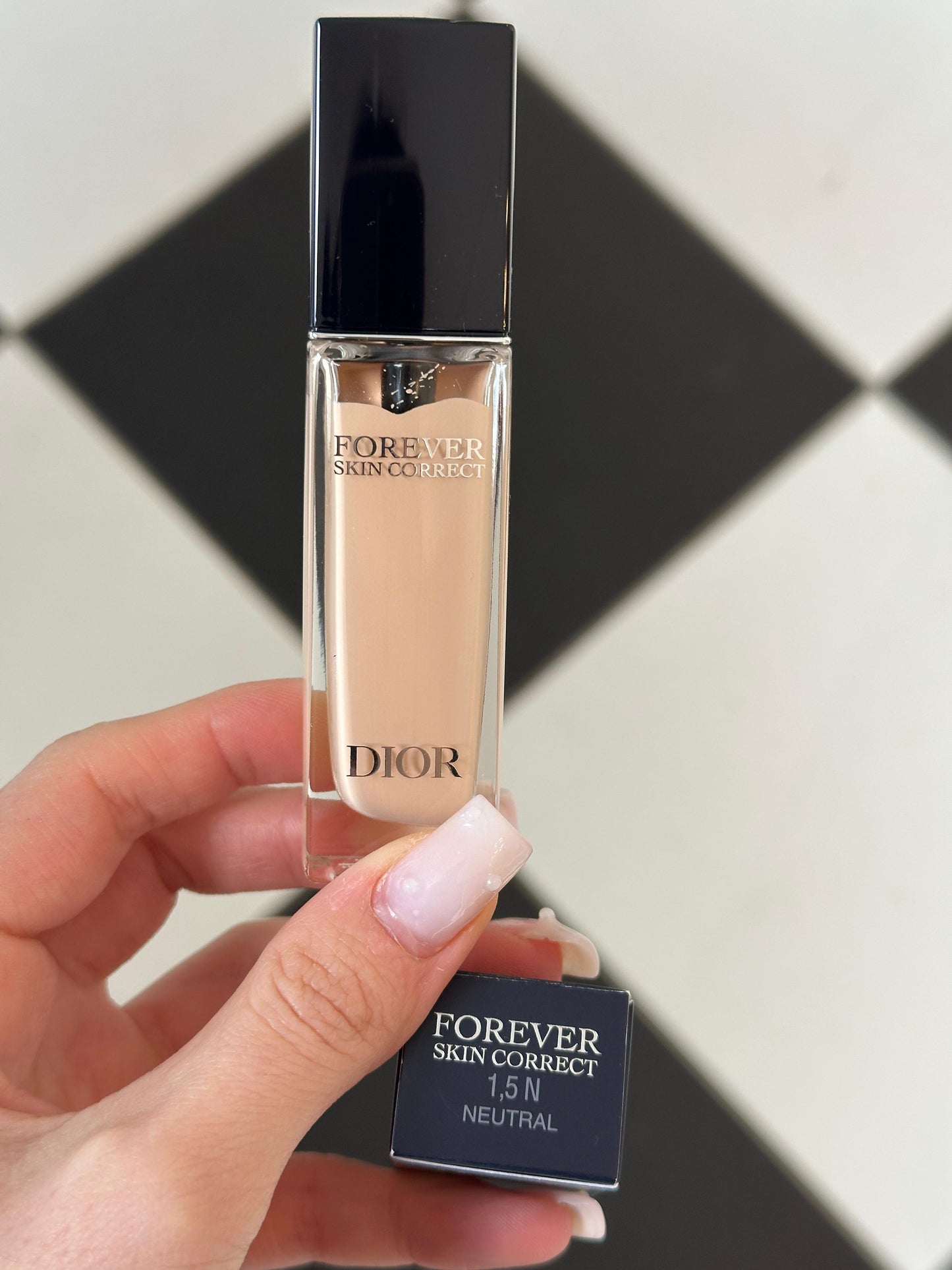 DIOR Forever Skin Correct (1.5N)
Full-Coverage Concealer - 24h Hydration and Wear - No Transfer