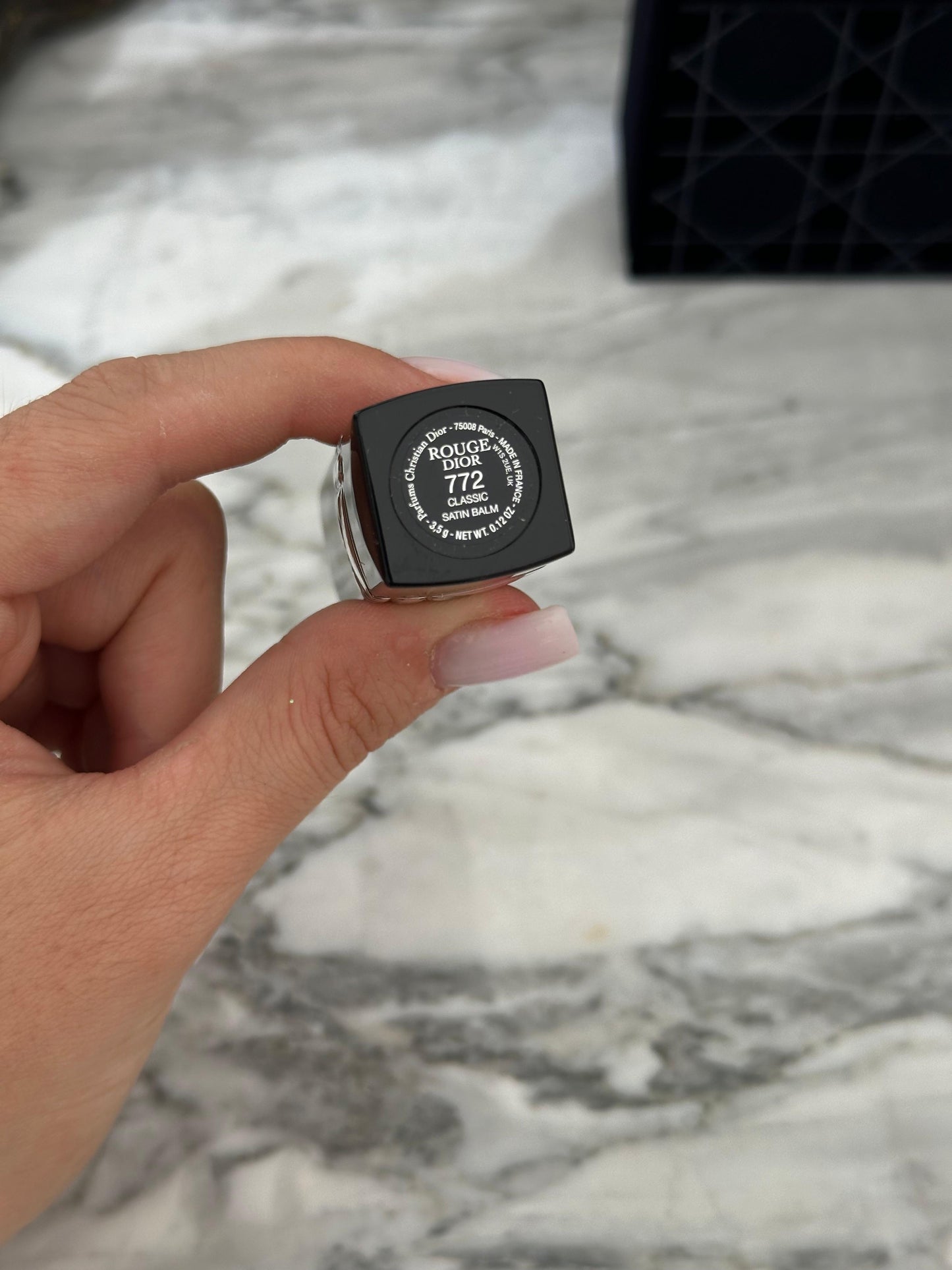 DIOR Rouge (772)
Couture Color Lipstick - Velvet and Satin Finishes - Hydrating Floral Lip Care - Long Wear