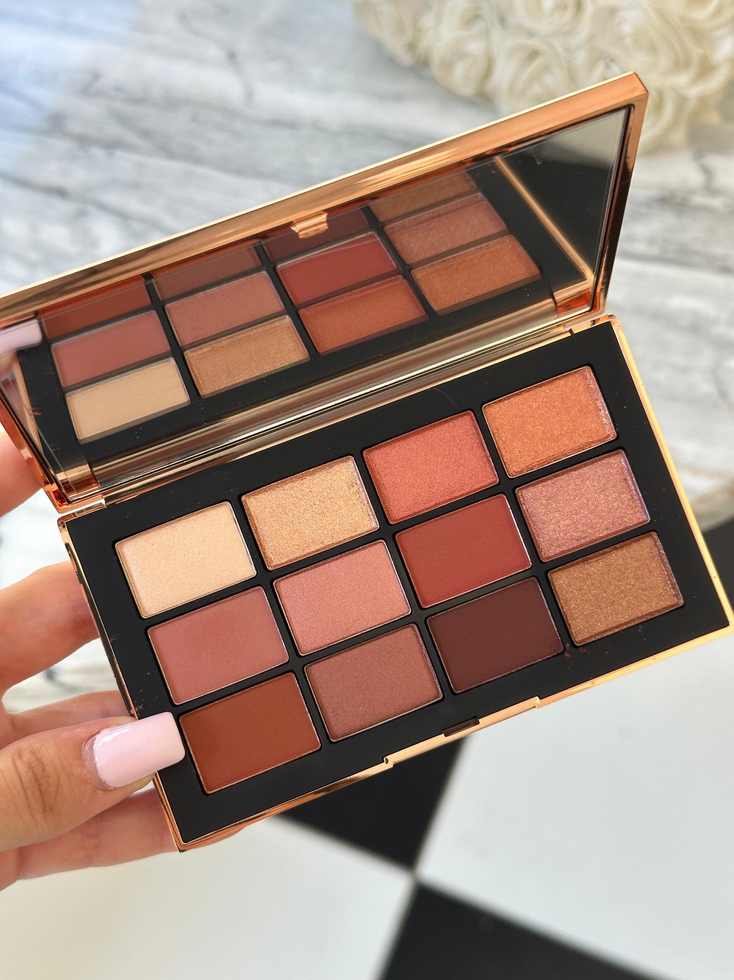 NARS Afterglow Irresistible Eyeshadow Palette