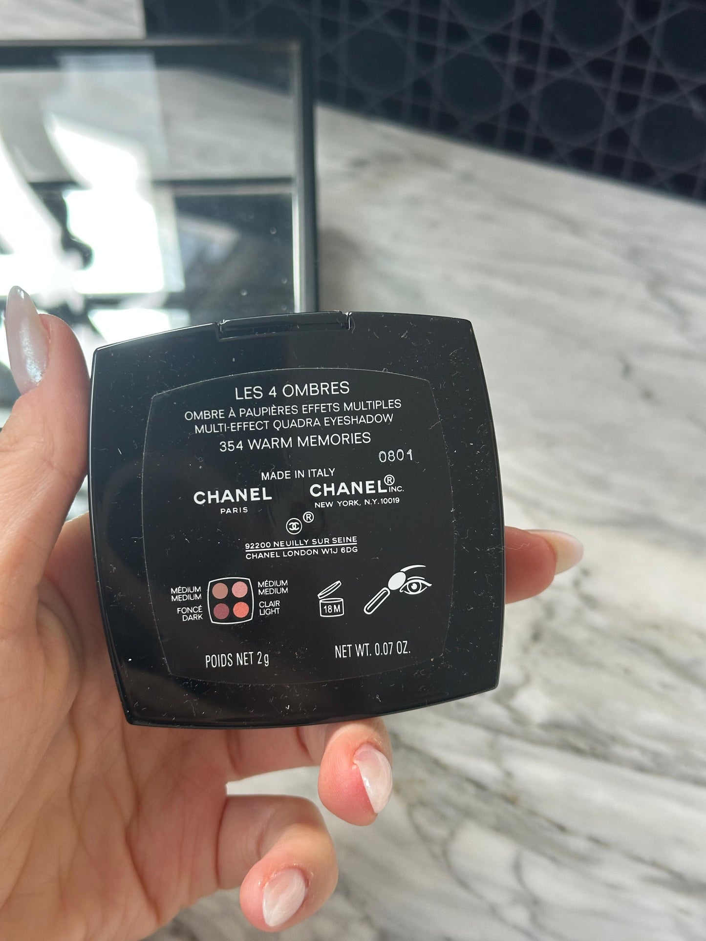 CHANEL Les 4 Ombres
Multi-Effect Quadra Eyeshadow (354)