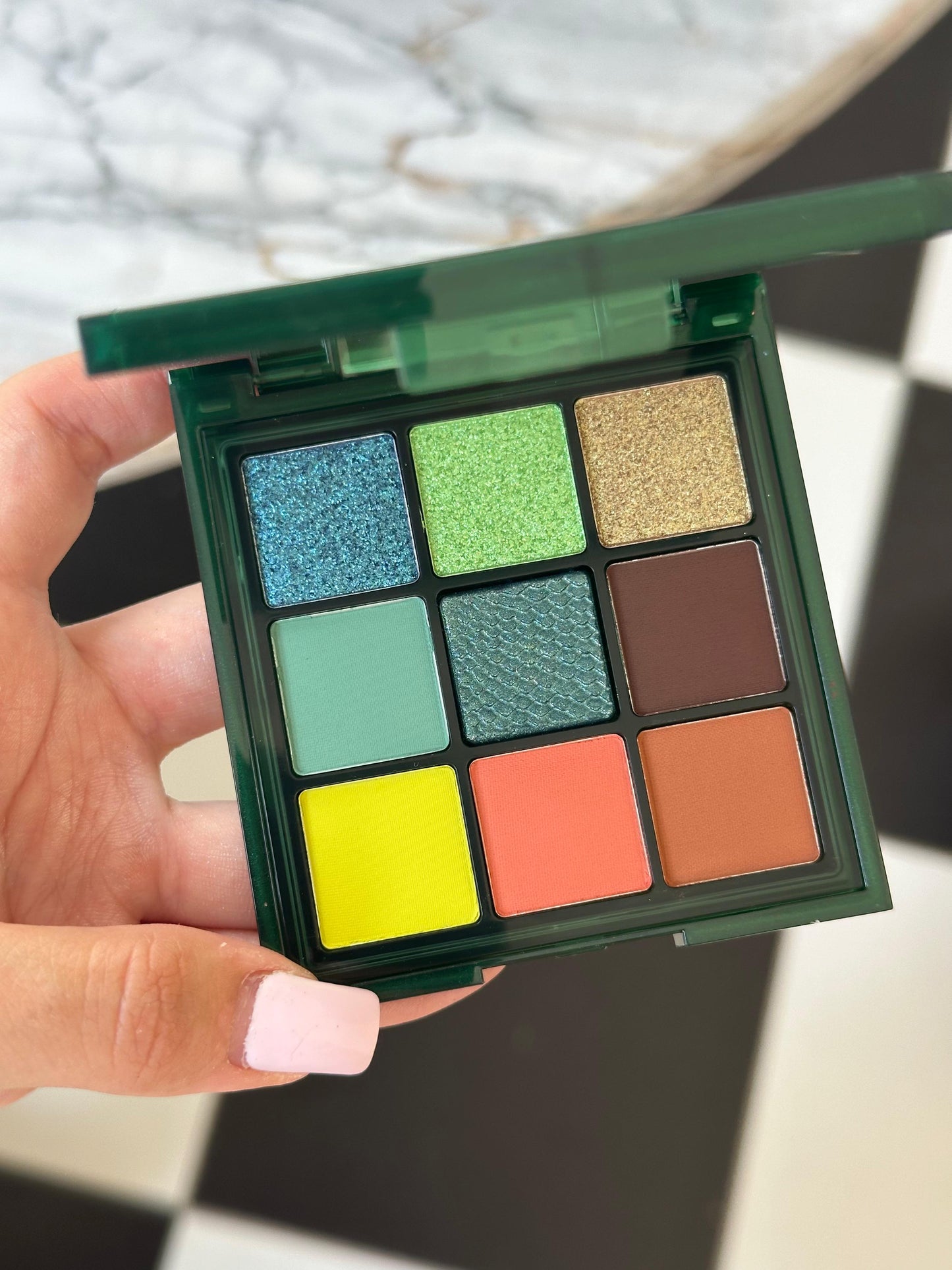 HUDA BEAUTY Wild Python Obsessions Eyeshadow Palette