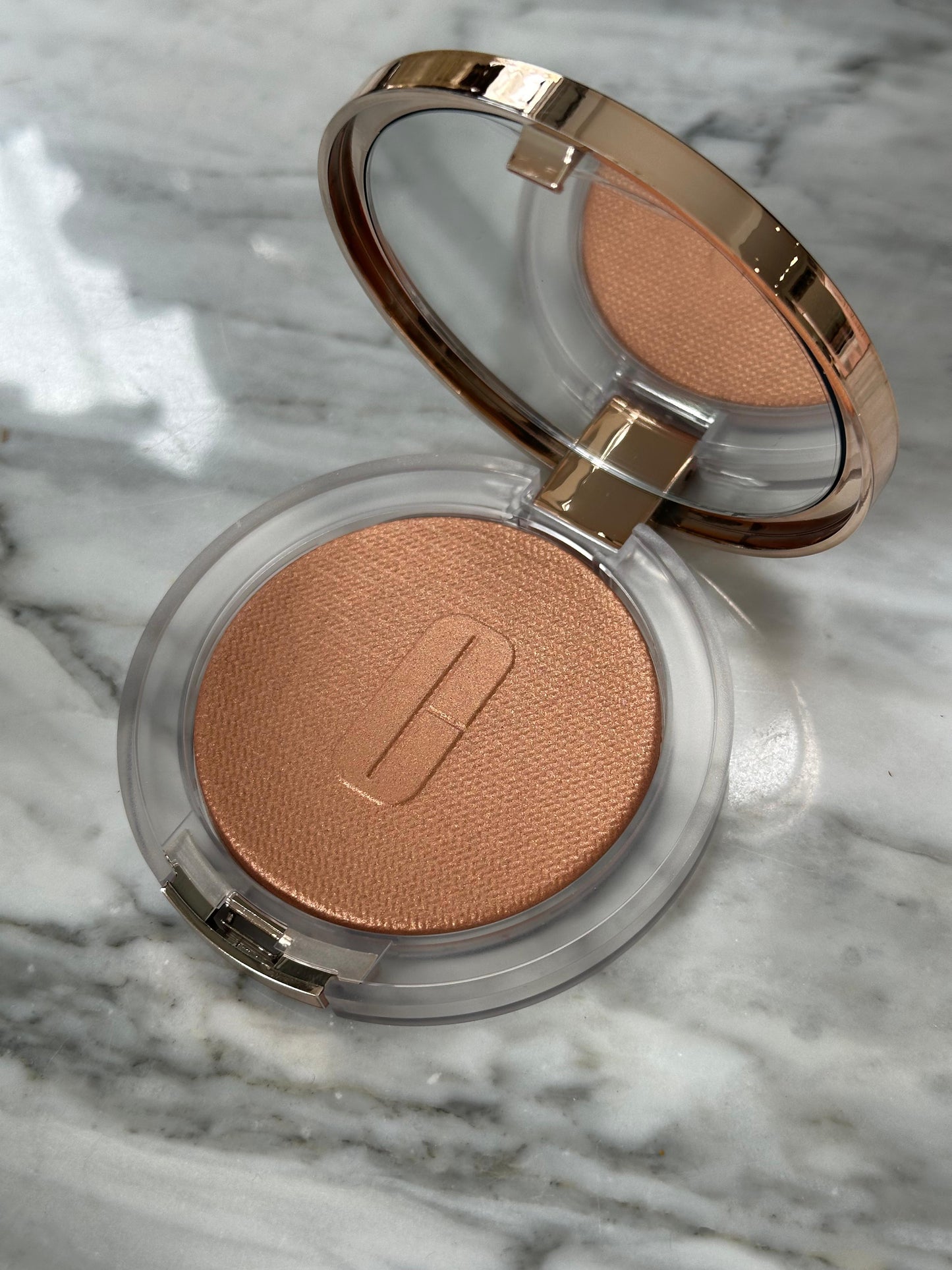 CLINIQUE
True Highlight™ Weightless Illuminator
