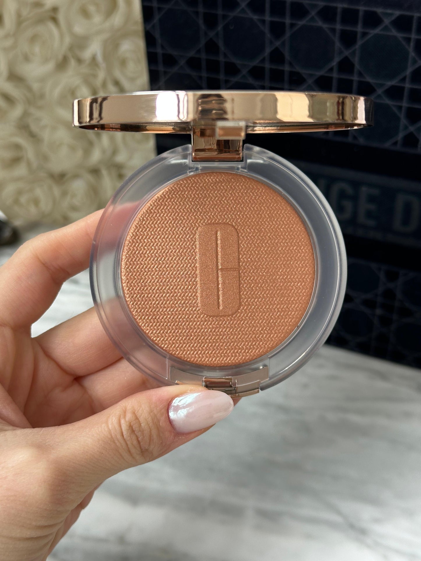 CLINIQUE
True Highlight™ Weightless Illuminator