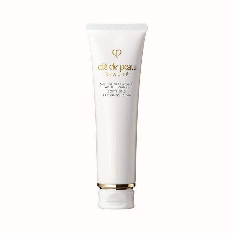 CLÉ DE PEAU BEAUTÉ Softening Cleansing Foam
