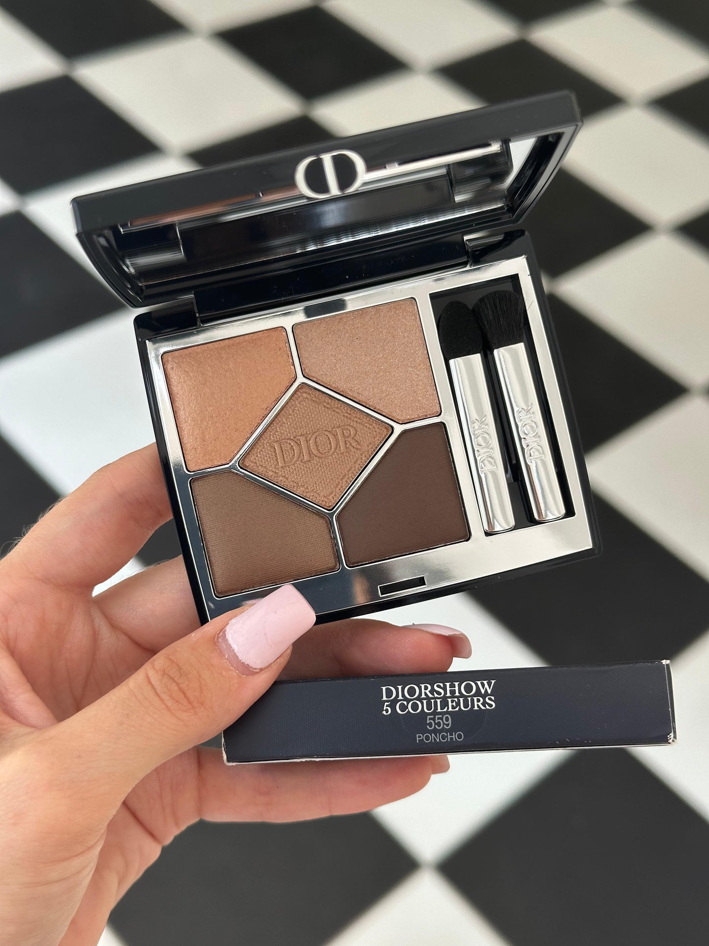 DIOR Diorshow 5 Couleurs
Eye Palette - 5 Eyeshadows - High Color and Long Wear (559)