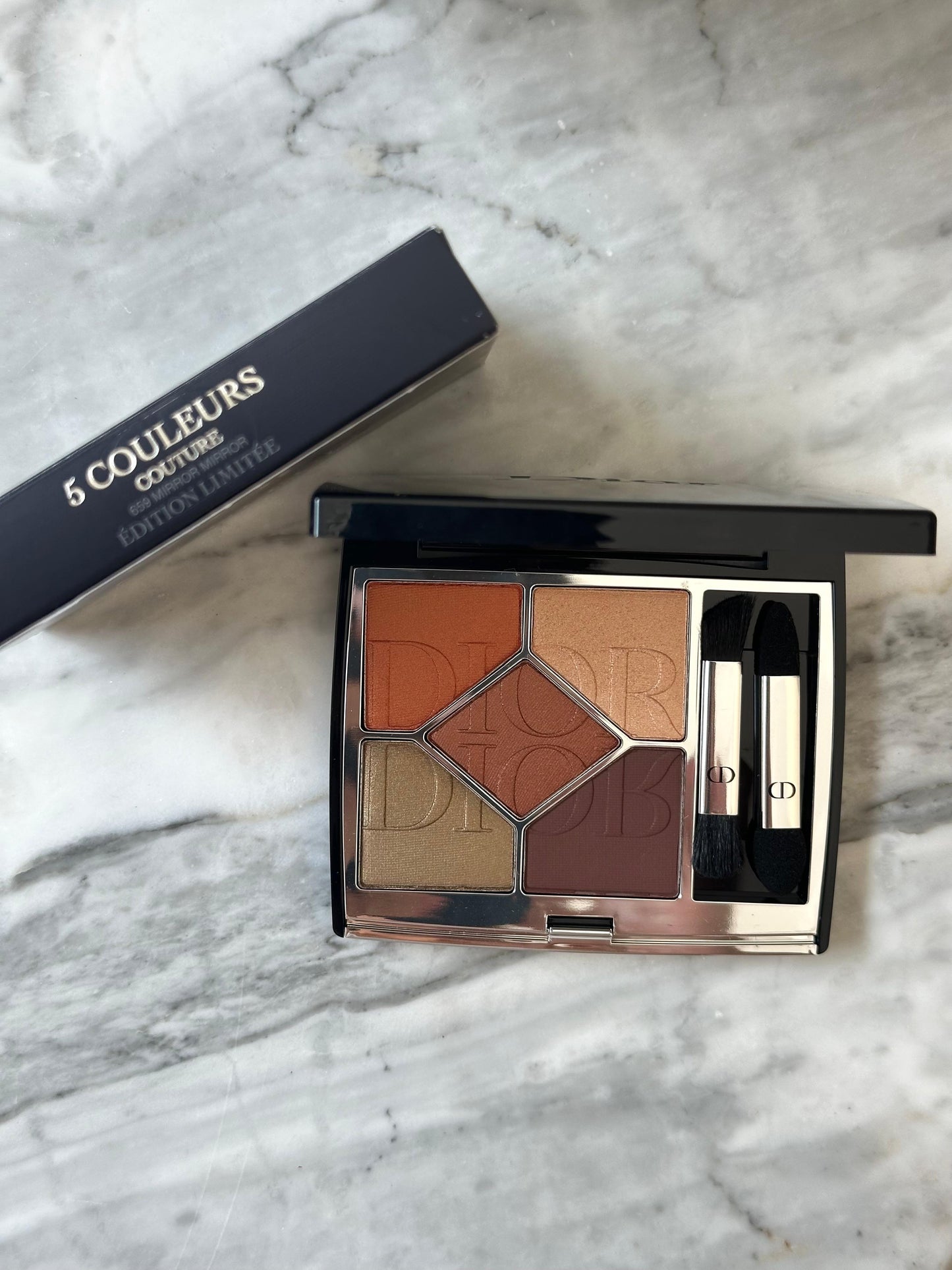 DIOR Diorshow 5 Couleurs
Eye Palette - 5 Eyeshadows - High Color and Long Wear (659)