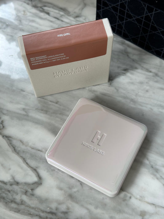 HAUS LABS By Lady Gaga
Bio-Radiant™ Gel-Powder Highlighter