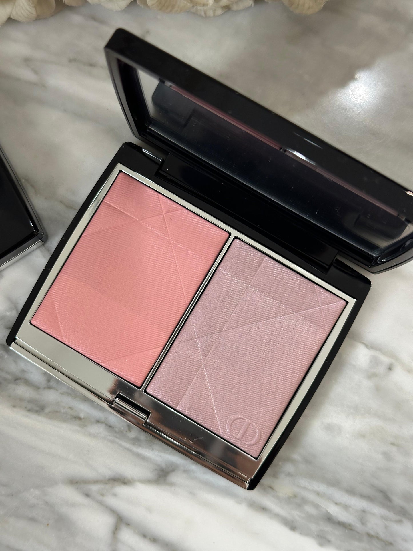 DIOR Rouge Blush Colour & Glow 287
Multi-Use Face Palette – Color and Highlighter Duo