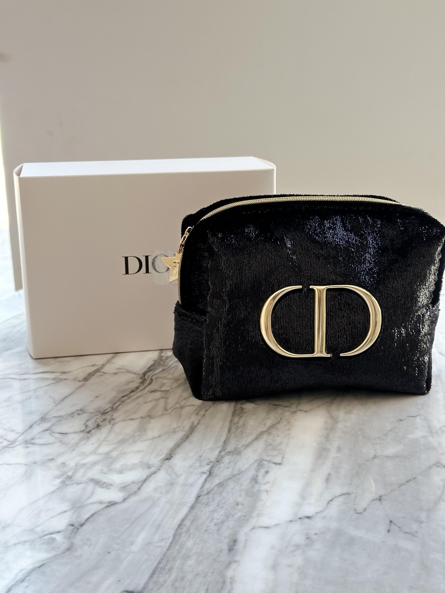 DIOR
Beauty Black Pouch Gift
