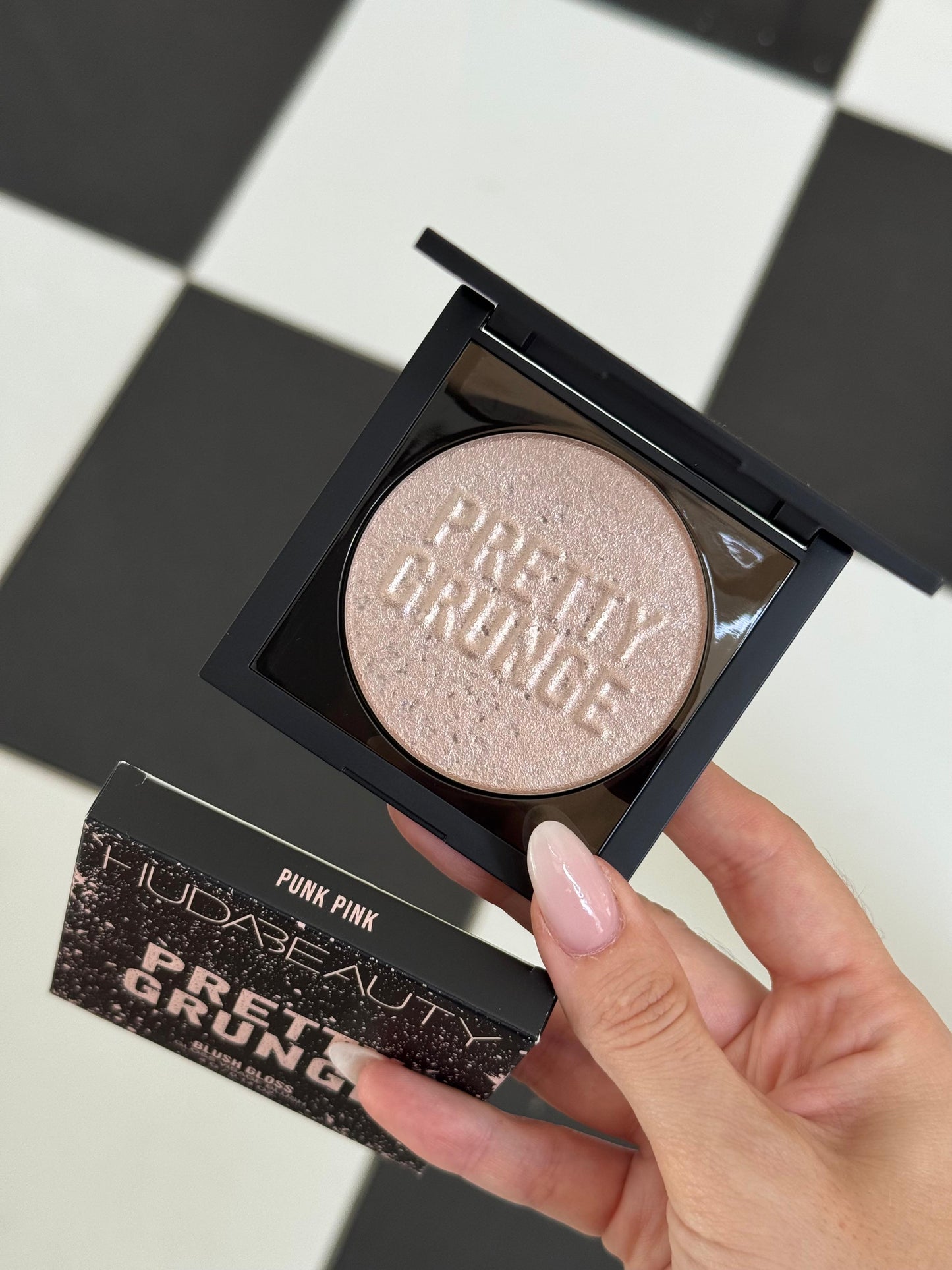 HUDA BEAUTY Pretty Grunge Blush Face Gloss