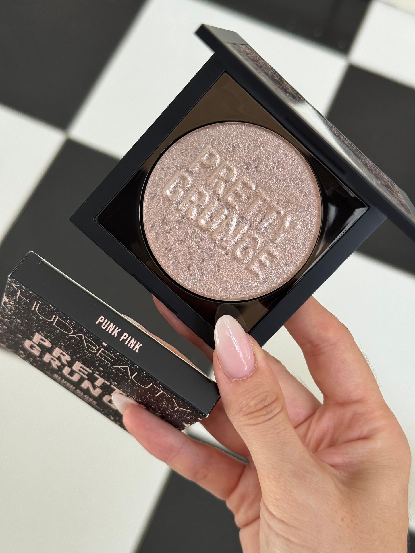 HUDA BEAUTY Pretty Grunge Blush Face Gloss