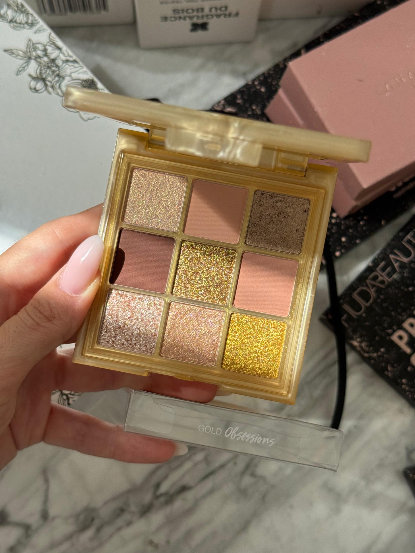 HUDA BEAUTY Gold Obsessions Eyeshadow Palette