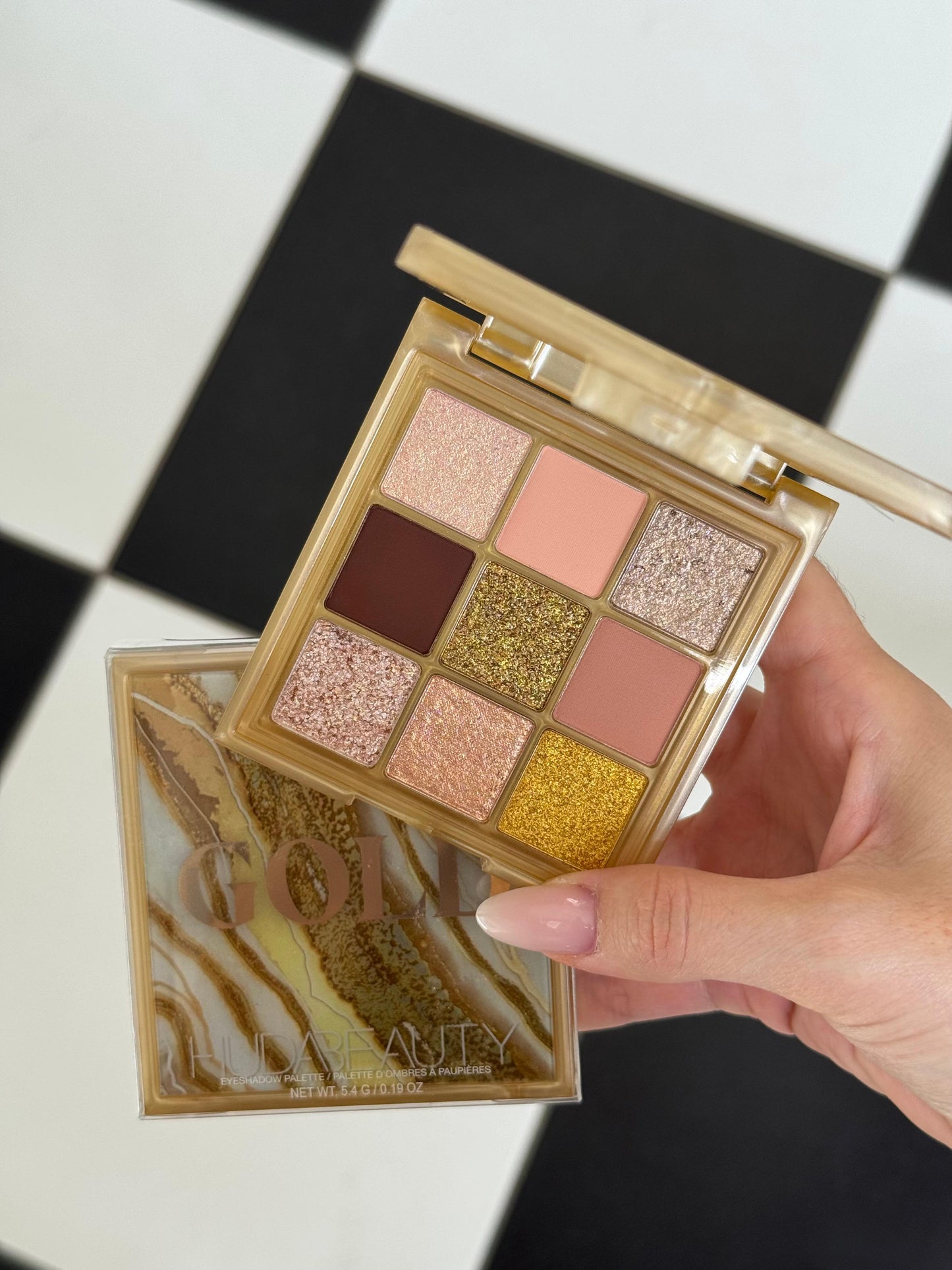 HUDA BEAUTY Gold Obsessions Eyeshadow Palette