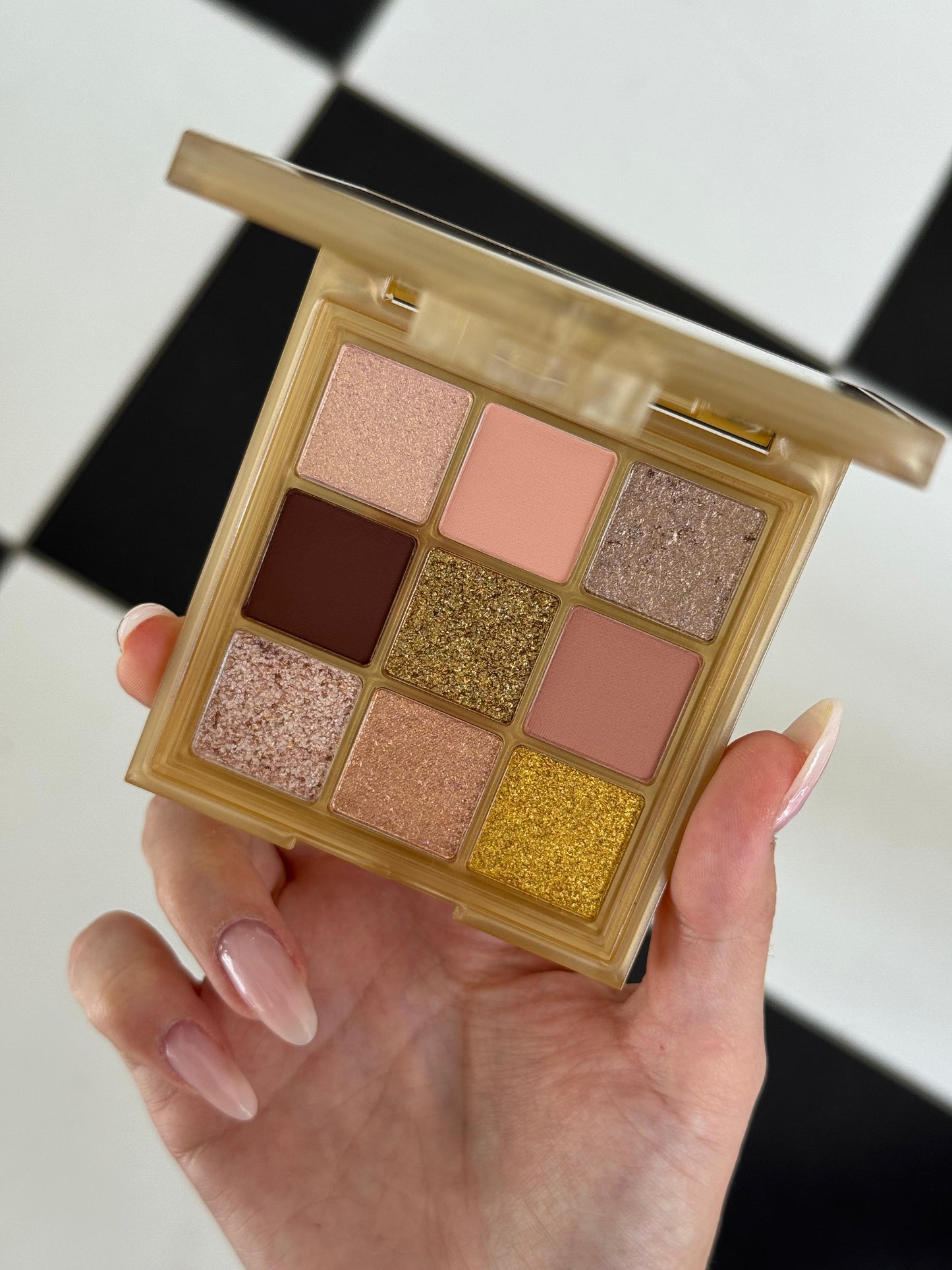 HUDA BEAUTY Gold Obsessions Eyeshadow Palette