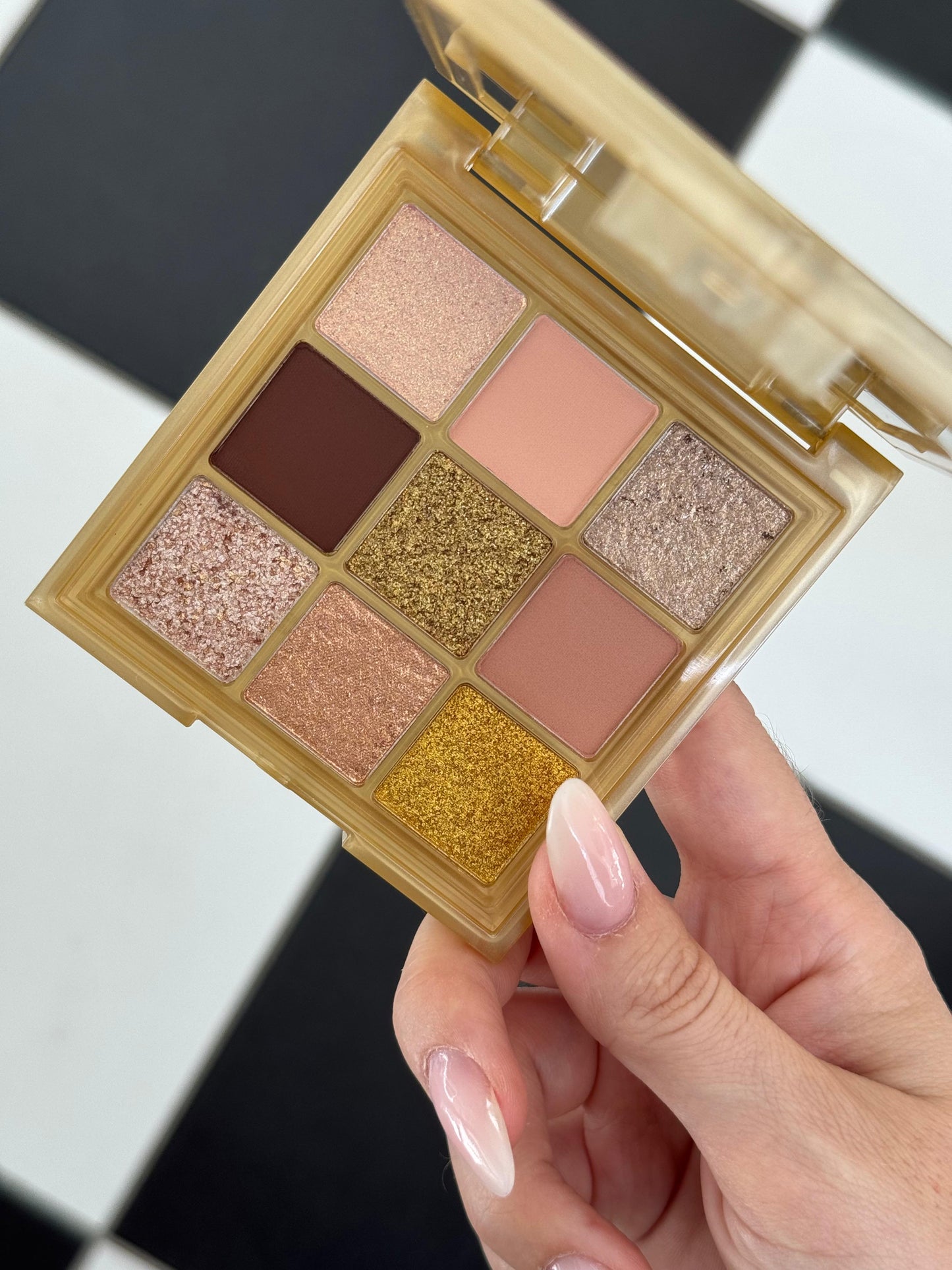 HUDA BEAUTY Gold Obsessions Eyeshadow Palette