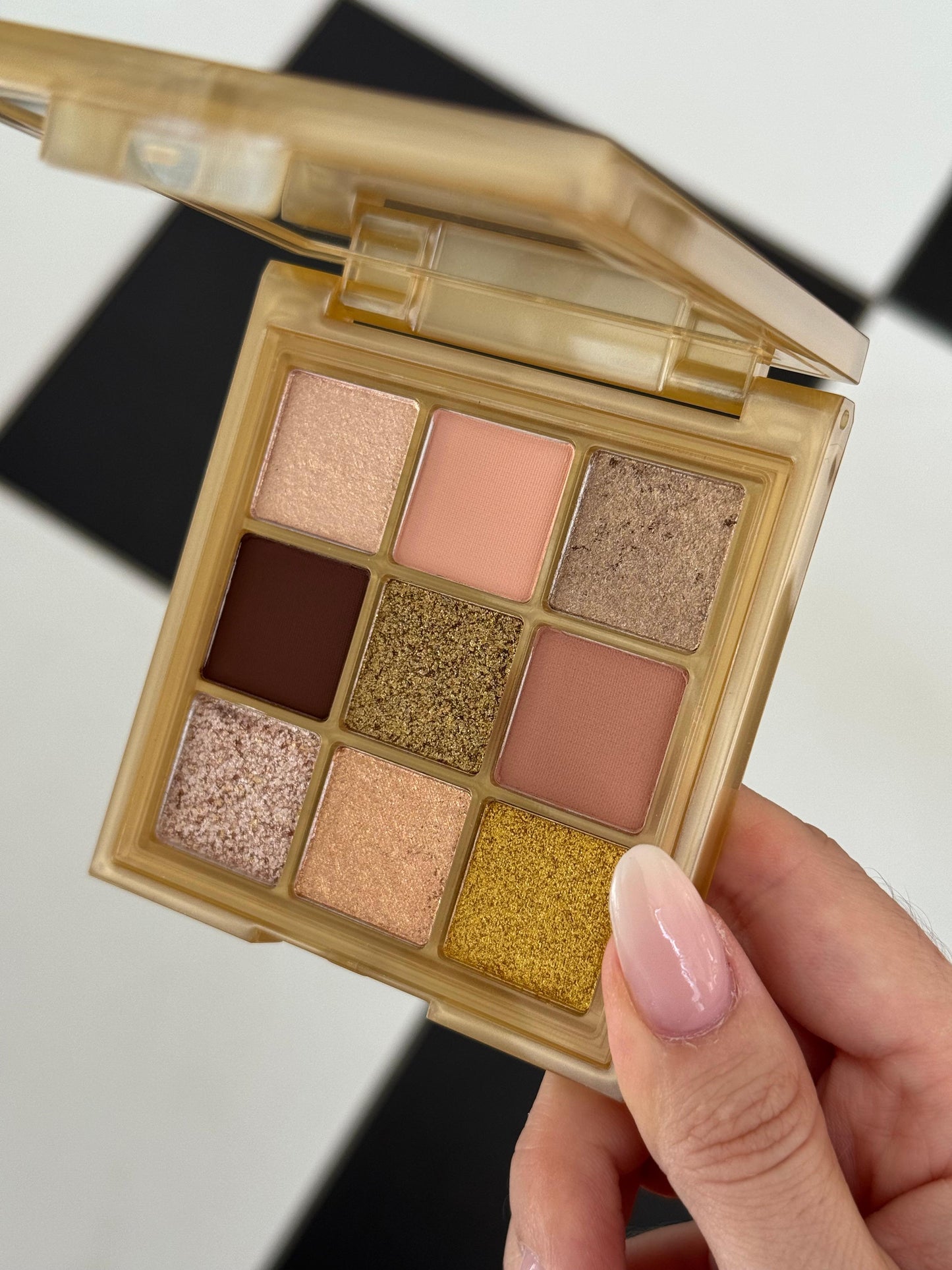HUDA BEAUTY Gold Obsessions Eyeshadow Palette