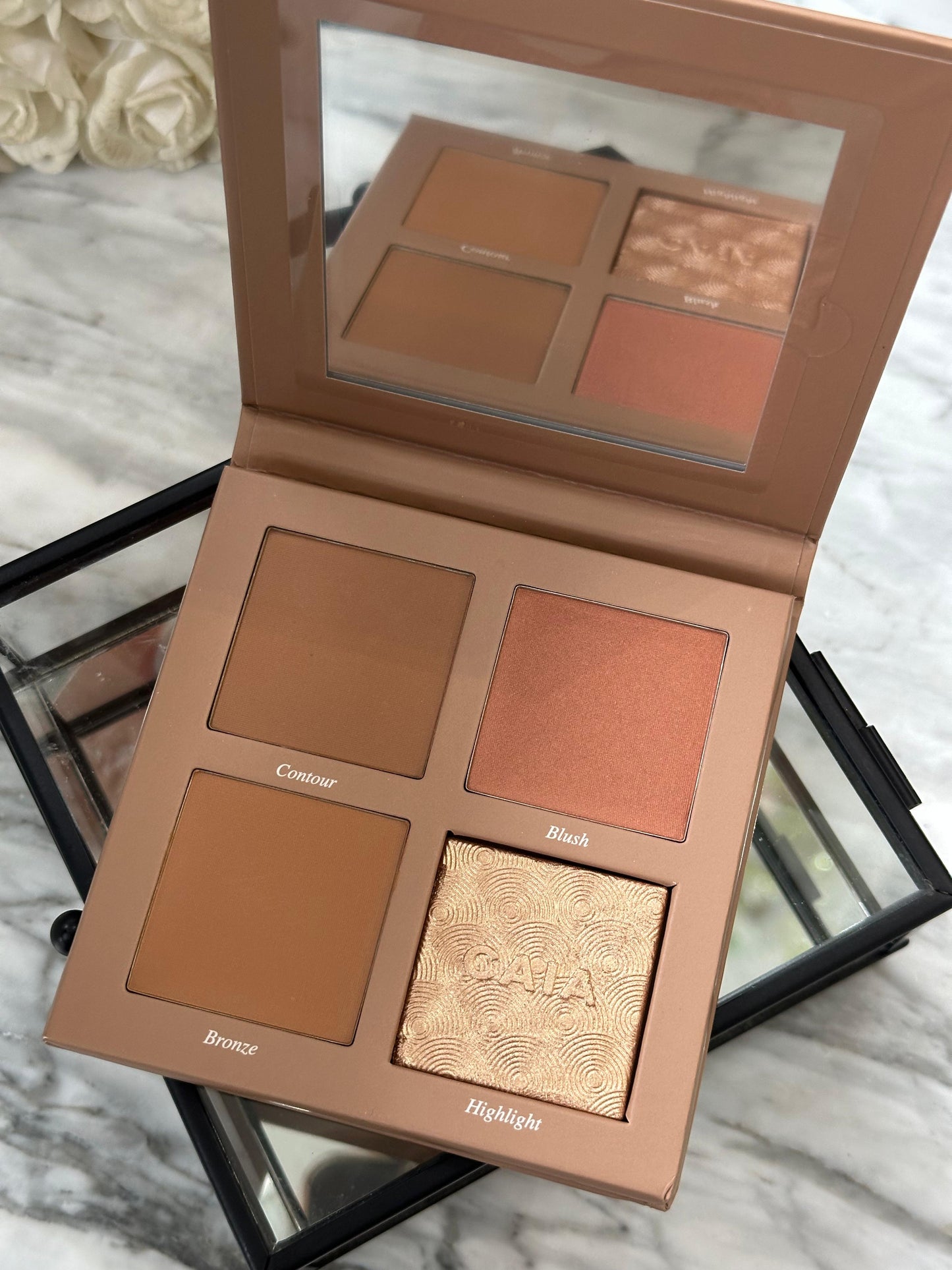 CAIA Classy Palette