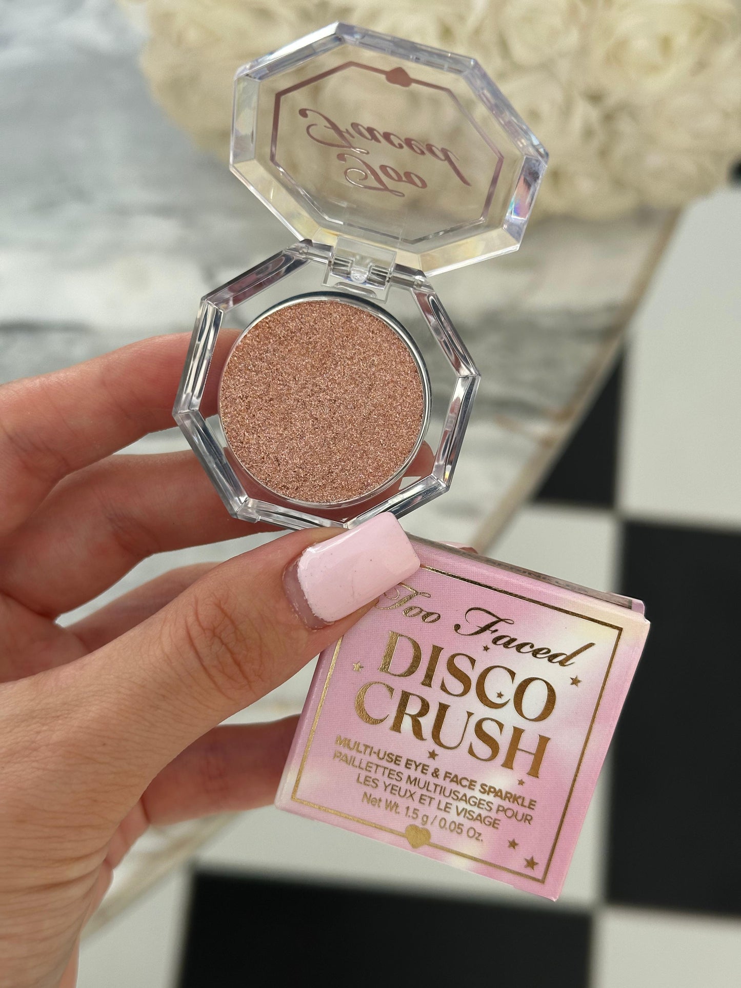 TOO FACED Disco Crush High Shine Glitter Eye + Face Sparkle
Multi-Use Glitter Eye Shadow & Highlighter