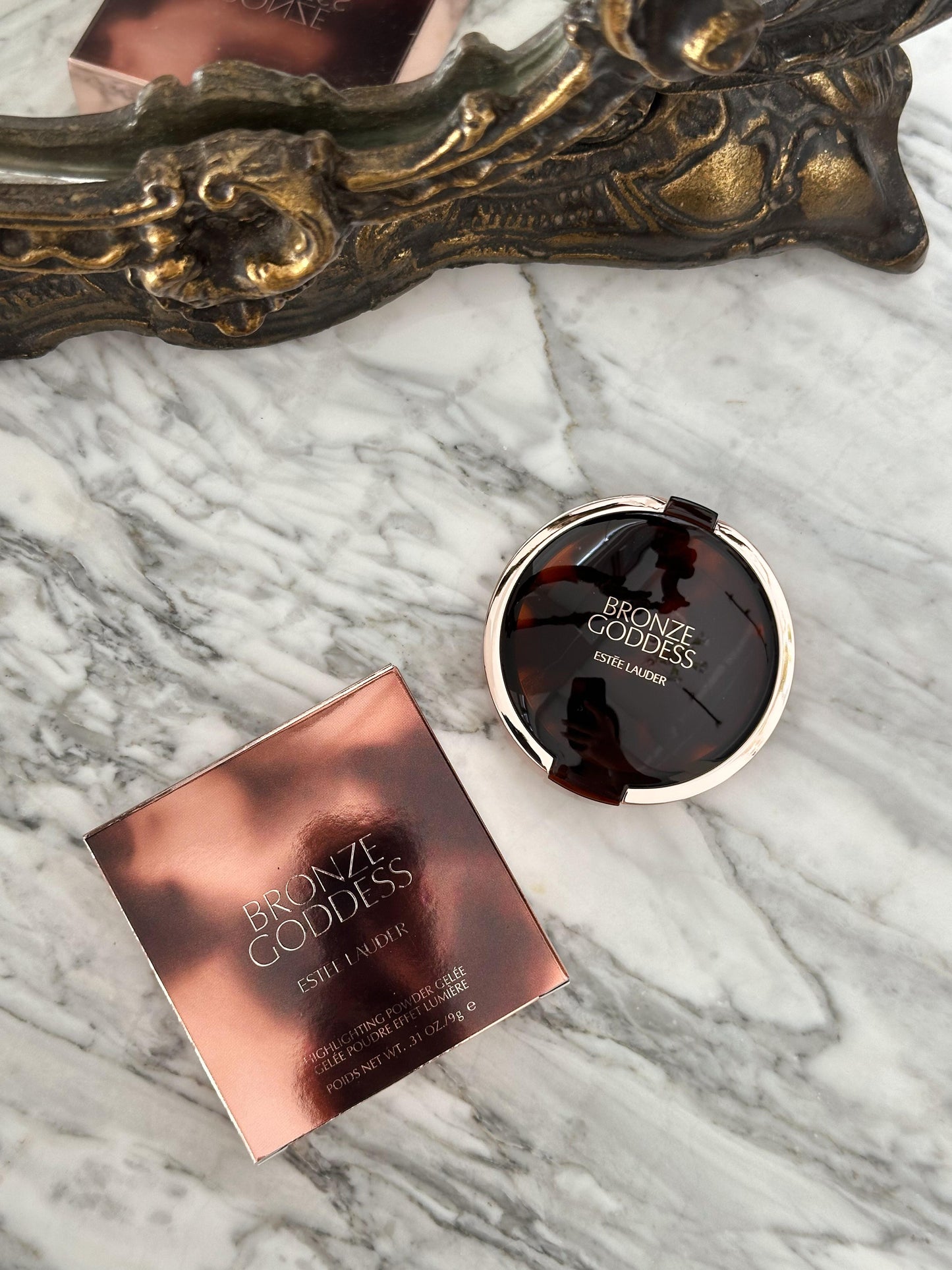 ESTÉE LAUDER Bronze Goddess
Highlighting Powder Gelée (02)