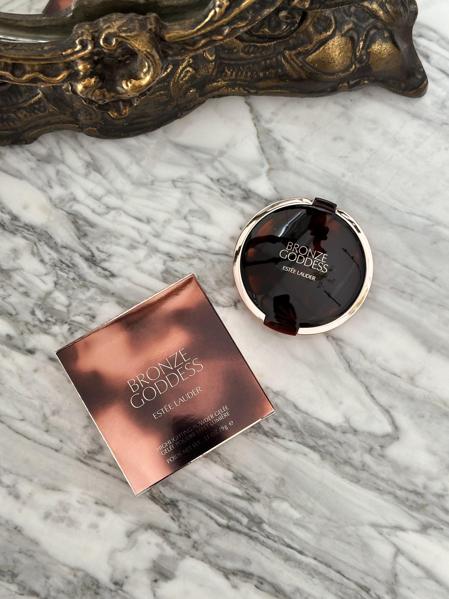 ESTÉE LAUDER Bronze Goddess
Highlighting Powder Gelée (02)