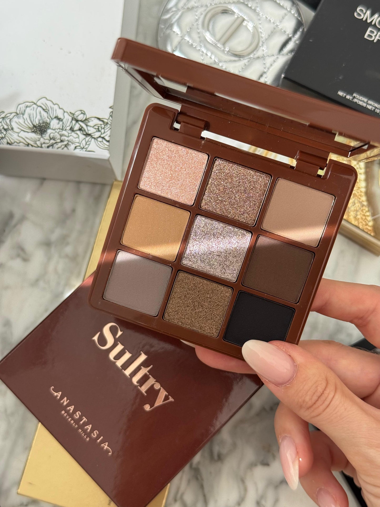 ANASTASIA BEVERLY HILLS
Sultry Eyeshadow Palette