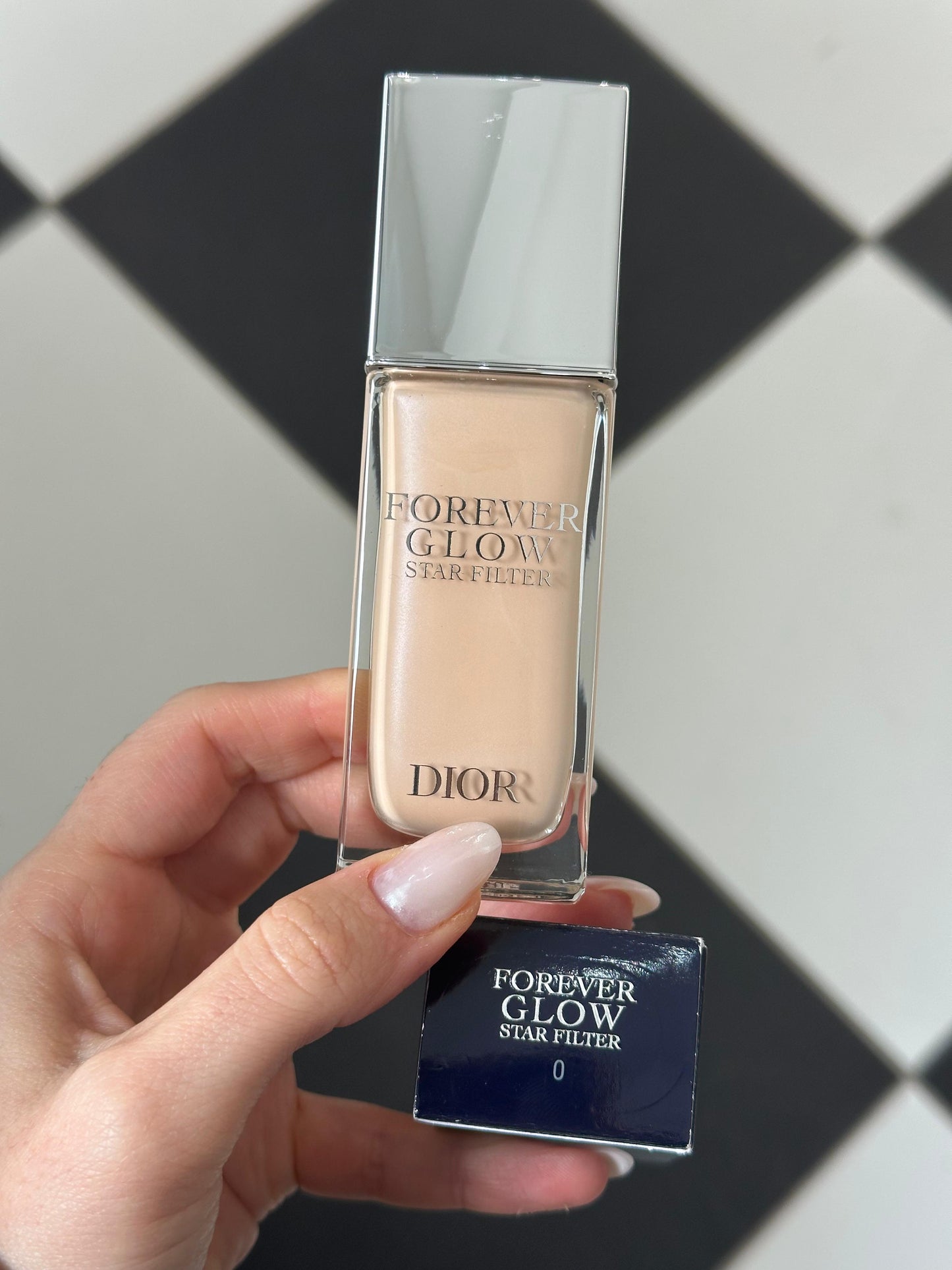 DIOR Forever Glow Star Filter
Complexion Sublimating Fluid - Liquid Highlighting Concentrate - Multi-Use