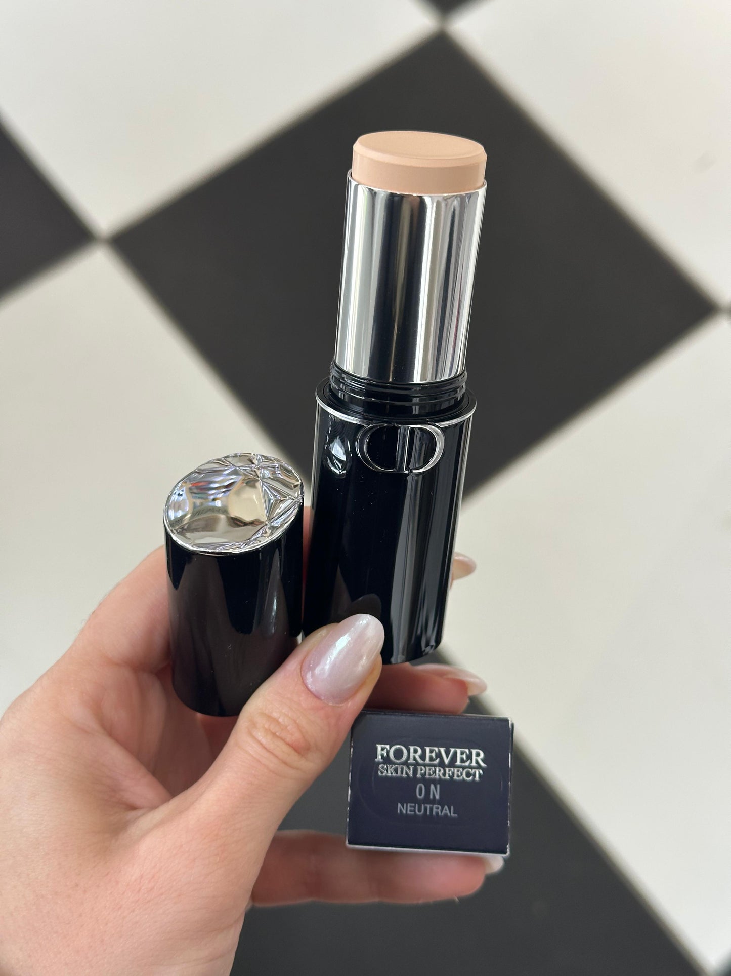 DIOR Forever Skin Perfect
Multi-Use Foundation Stick - Blur Perfection - 24H Wear and Hydration