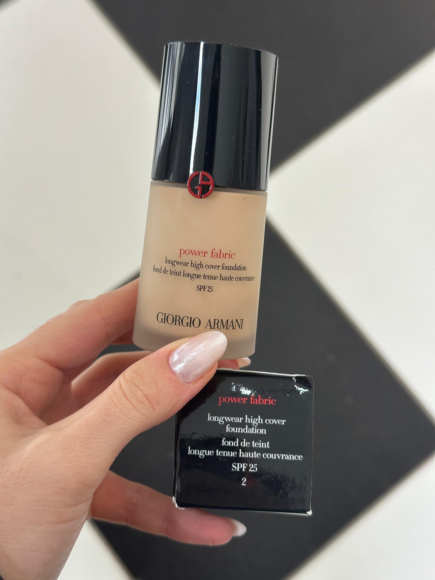 ARMANI Power Fabric - Longwear High Cover Foundation SPF25