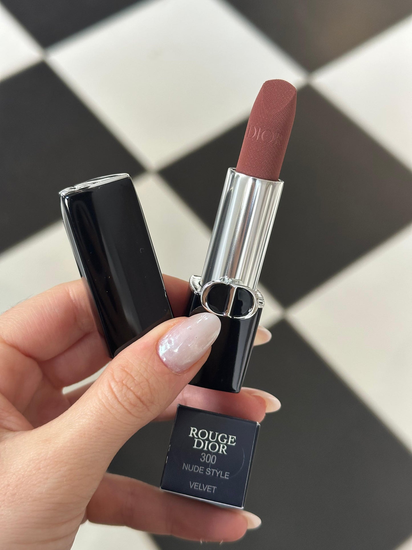 DIOR Rouge (New)
Lipstick Satin, Matte, Velvet Hydrating Floral Lip Care - Long Wear