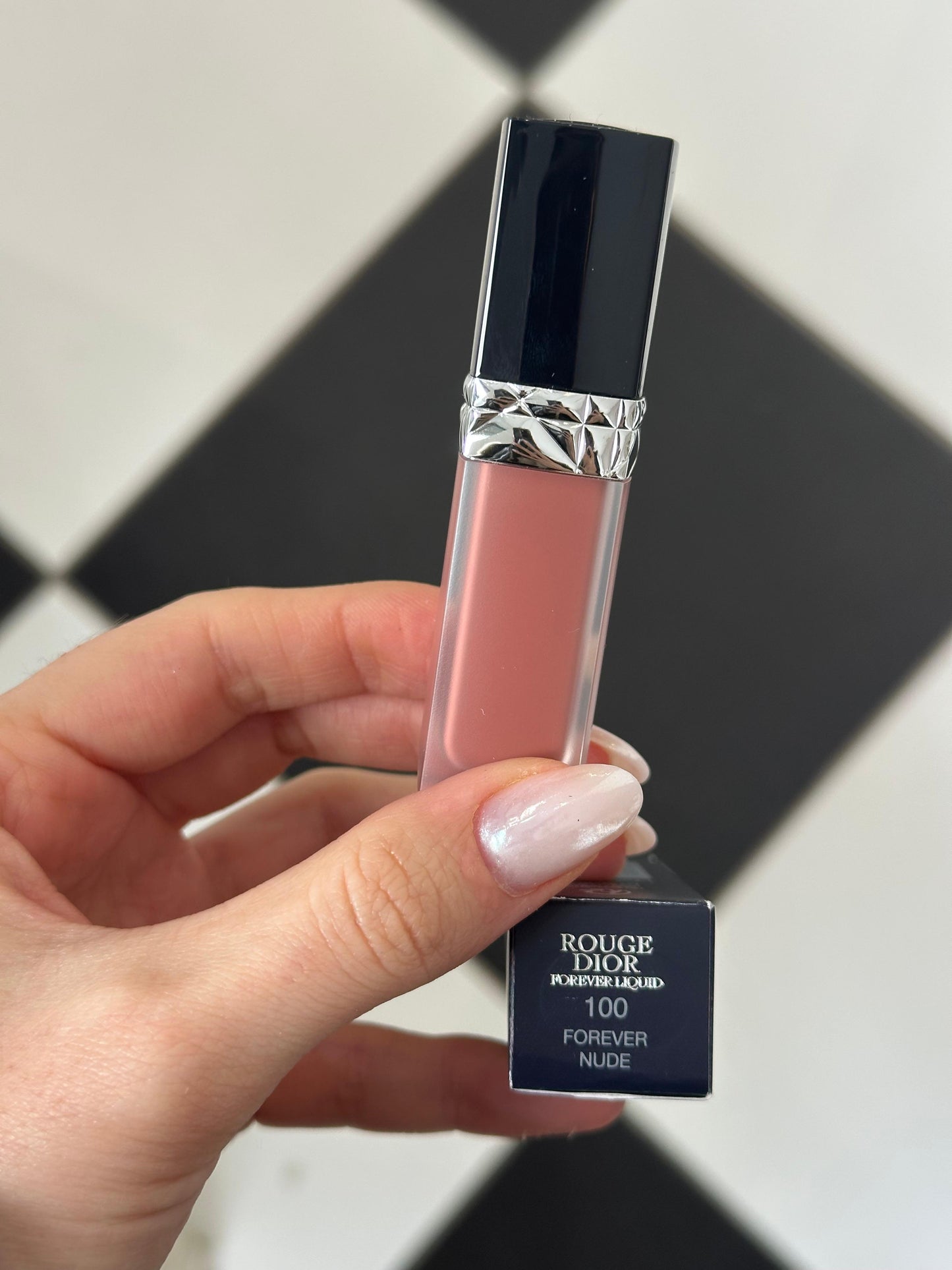 DIOR Rouge Forever Liquid (100)
Transfer-Proof Liquid Lipstick