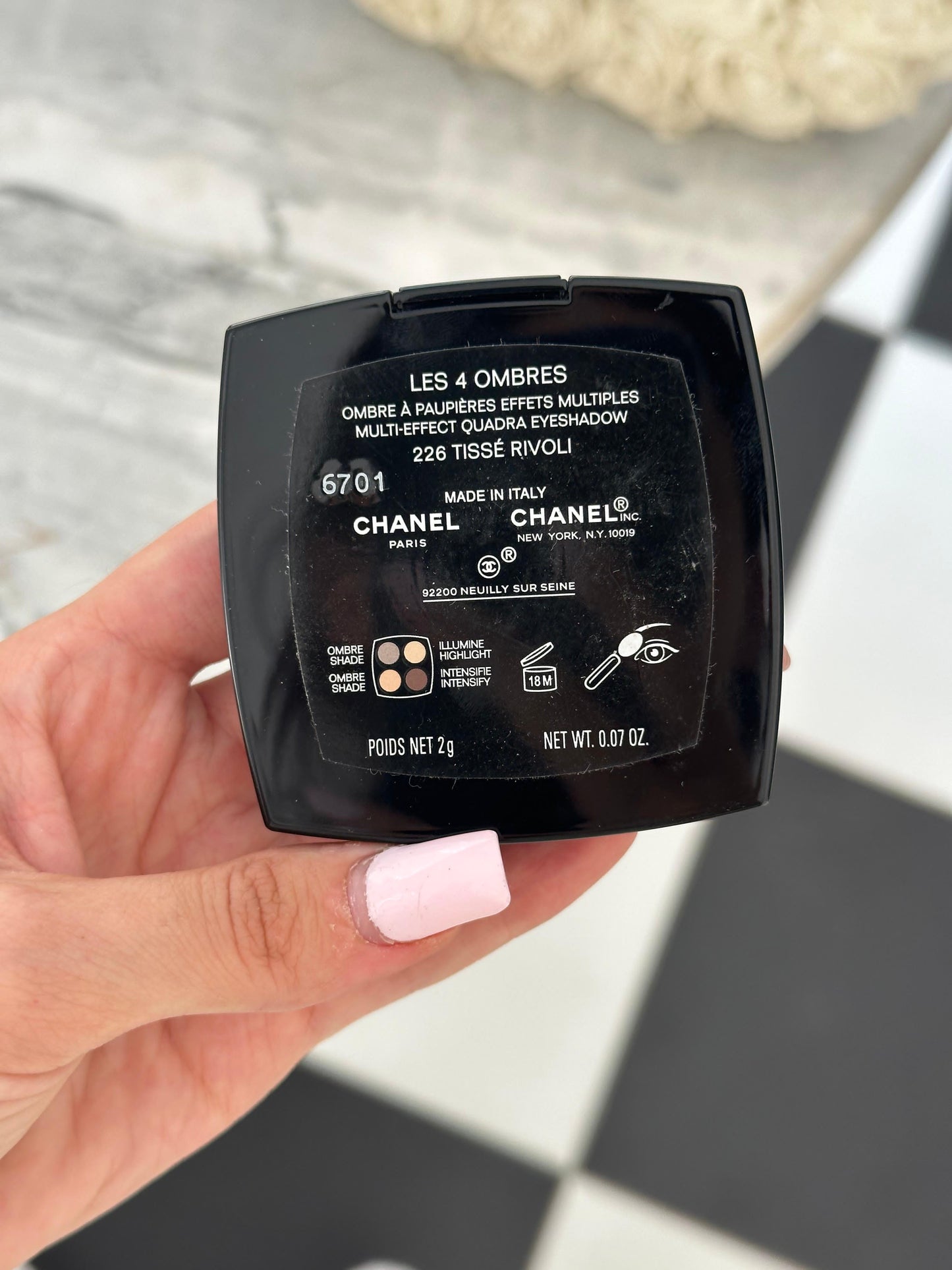 CHANEL Les 4 Ombres
Multi-Effect Quadra Eyeshadow (226)
