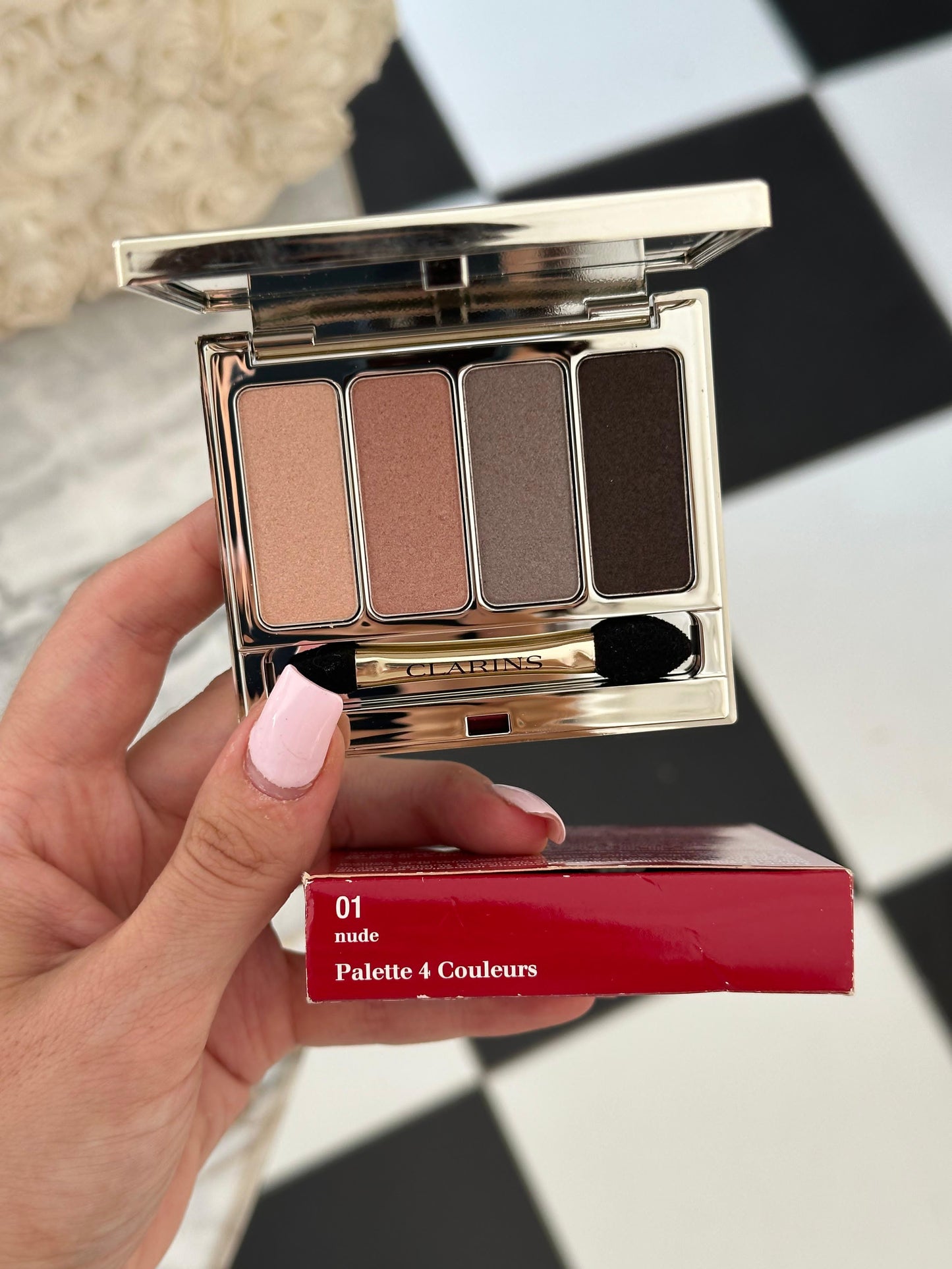 CLARINS
Palette 4 Couleur Eyeshadow Palette Smoothin & Long-Lasting (01 Nude)