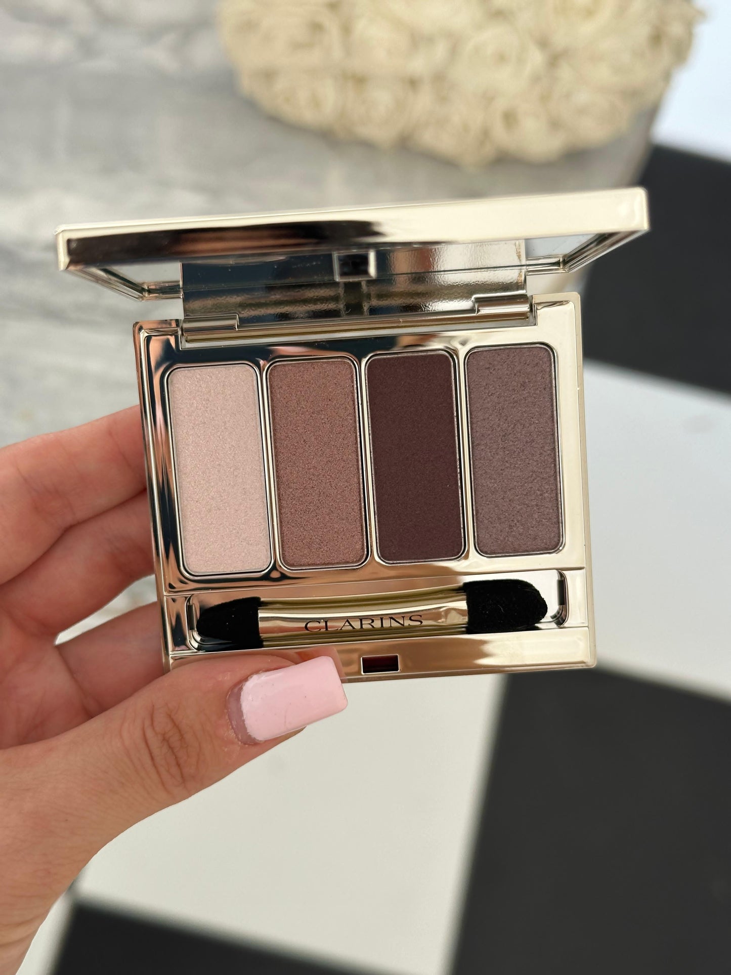 CLARINS
Palette 4 Couleur Eyeshadow Palette Smoothin & Long-Lasting