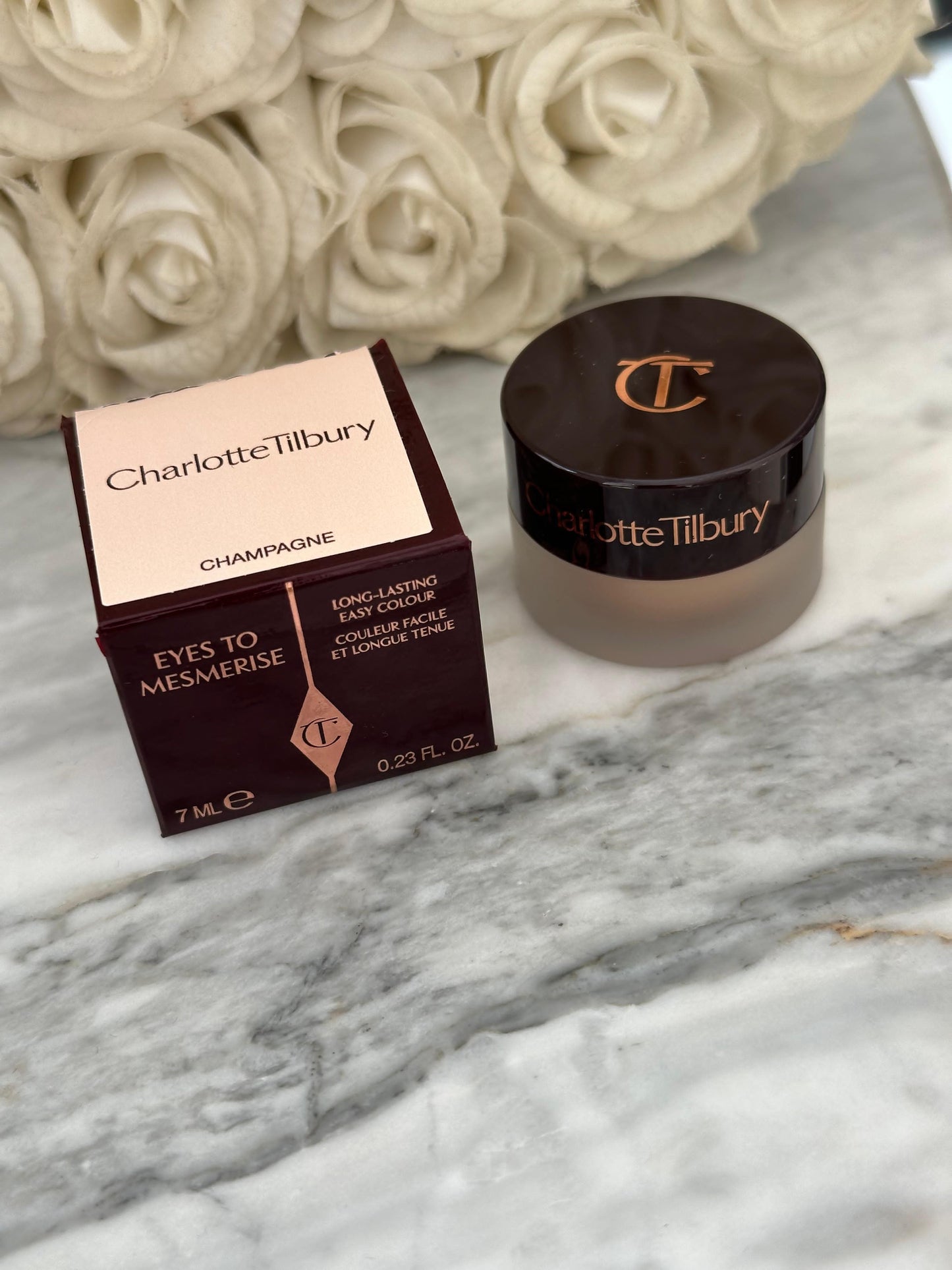 CHARLOTTE TILBURY
Eyes To Mesmerise
Long-Lasting Cream Eyeshadow in Champagne Pink
