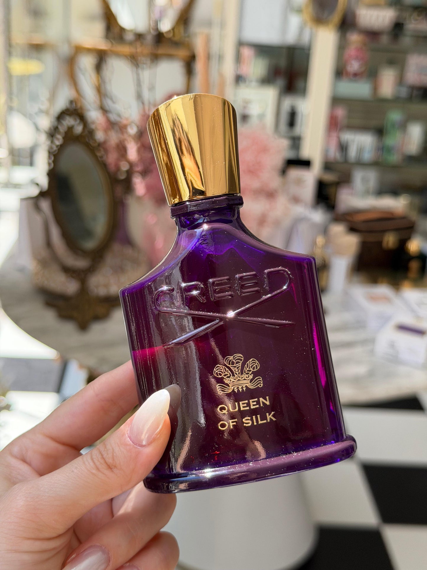 CREED Queen Of Silk Eau De Parfum
Floral Amber, White Flowers & Fruity