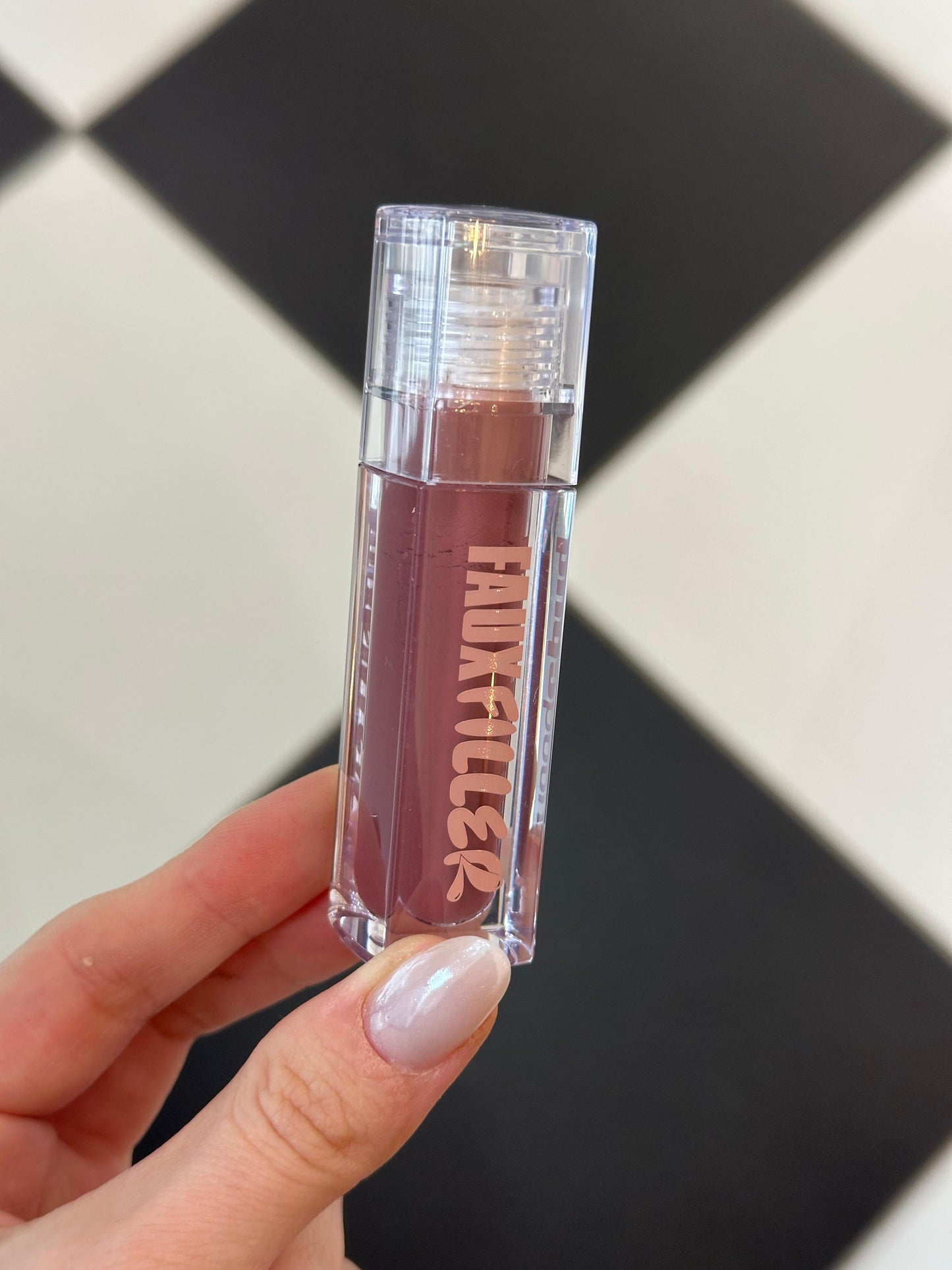 HUDA BEAUTY Faux Filler
Extra Shine Lip Gloss - Posh