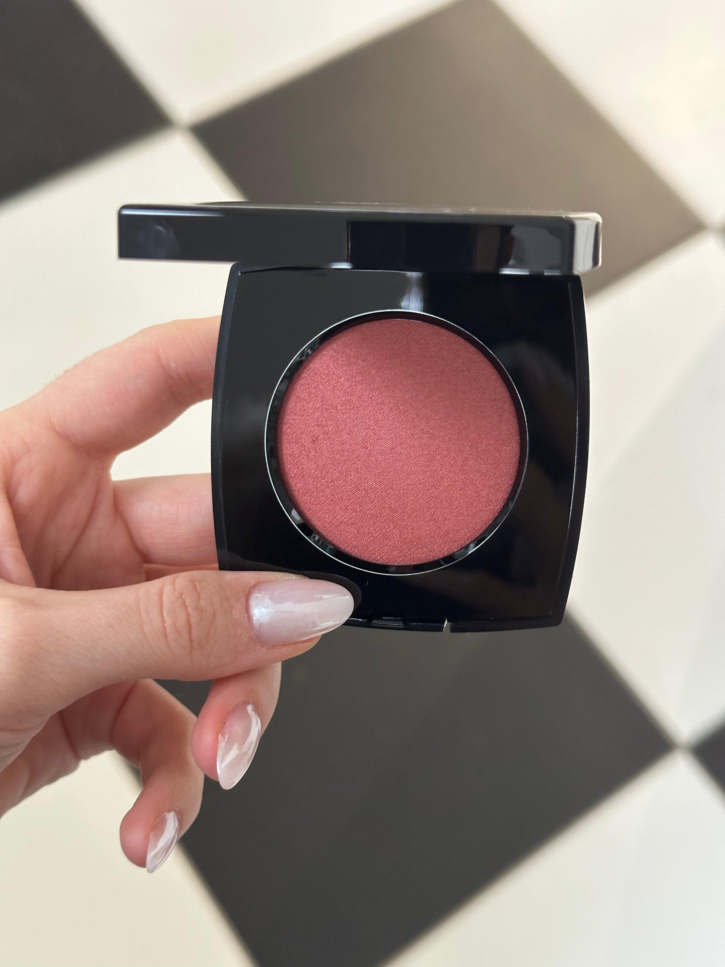 CHANEL Joues Contraste Intense
Cream-to-Powder Blush (Rose Ardent)