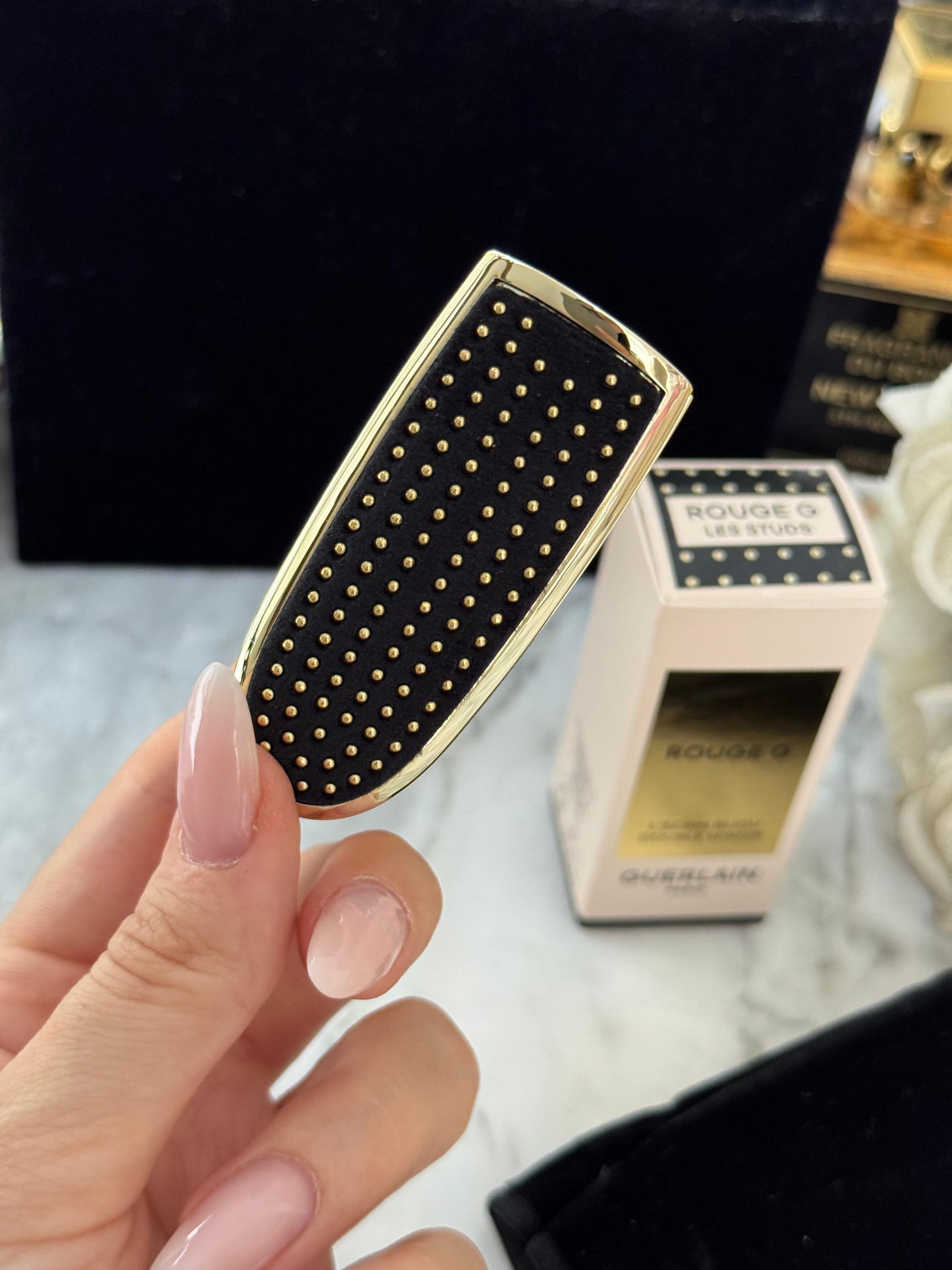GUERLAIN Rouge G - Les Studs
The Double Mirror Jewel Case