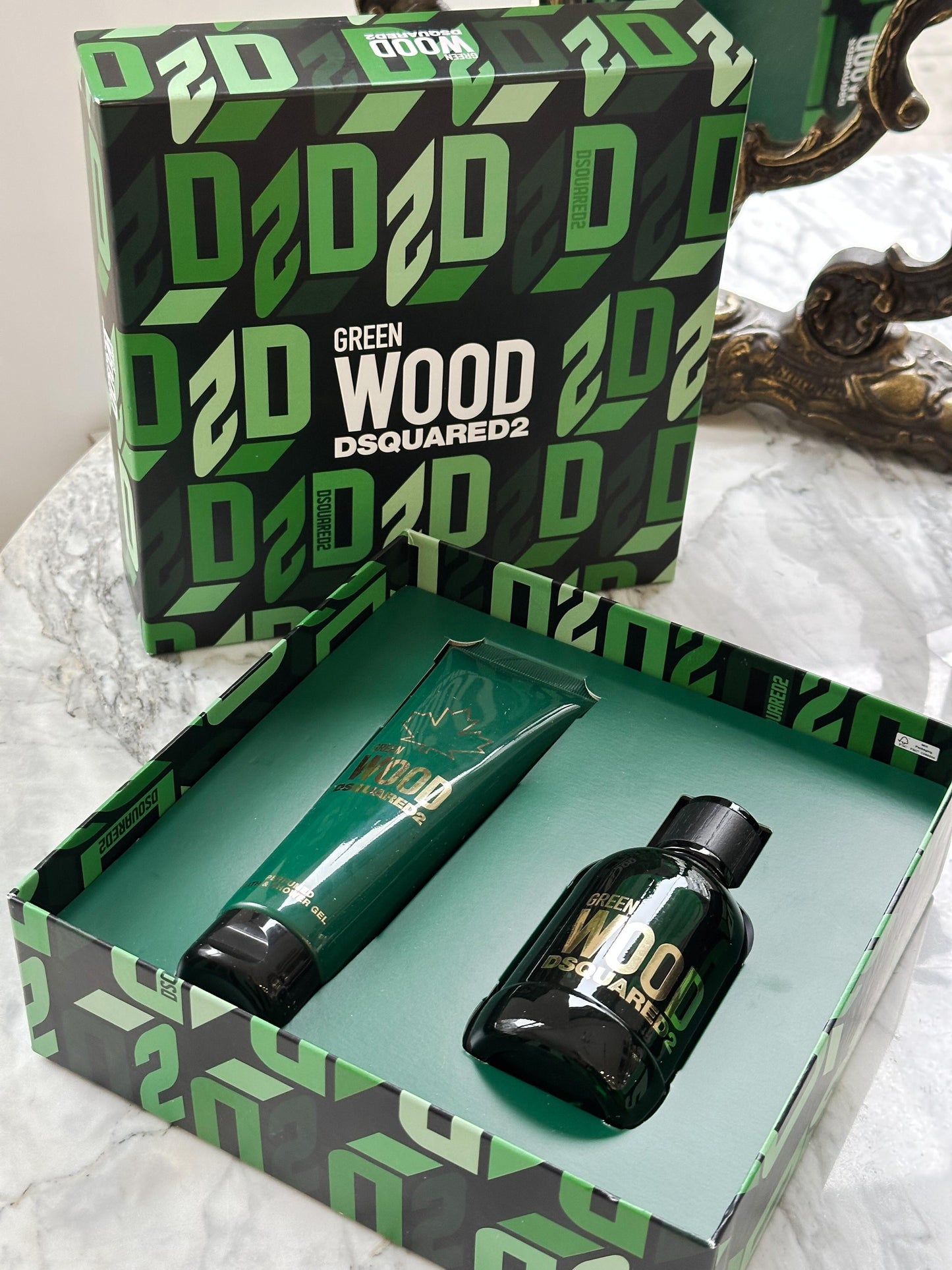 DSQUARED2 Green Wood Gift Set
100ml EDT + 150ml Shower Gel